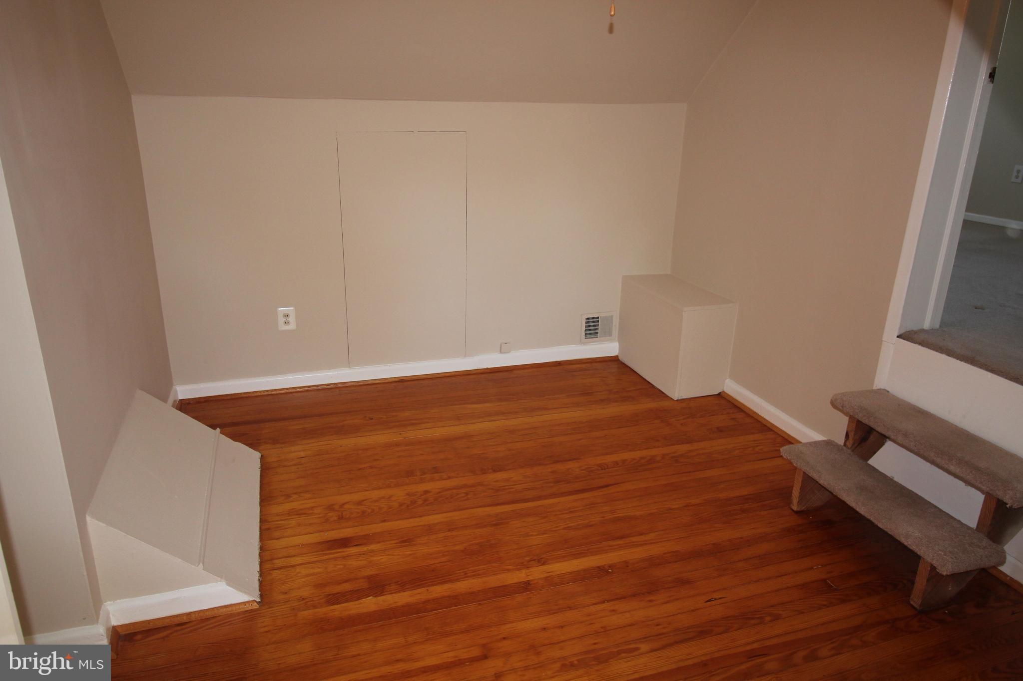 BUCKNELL MANOR - Residential