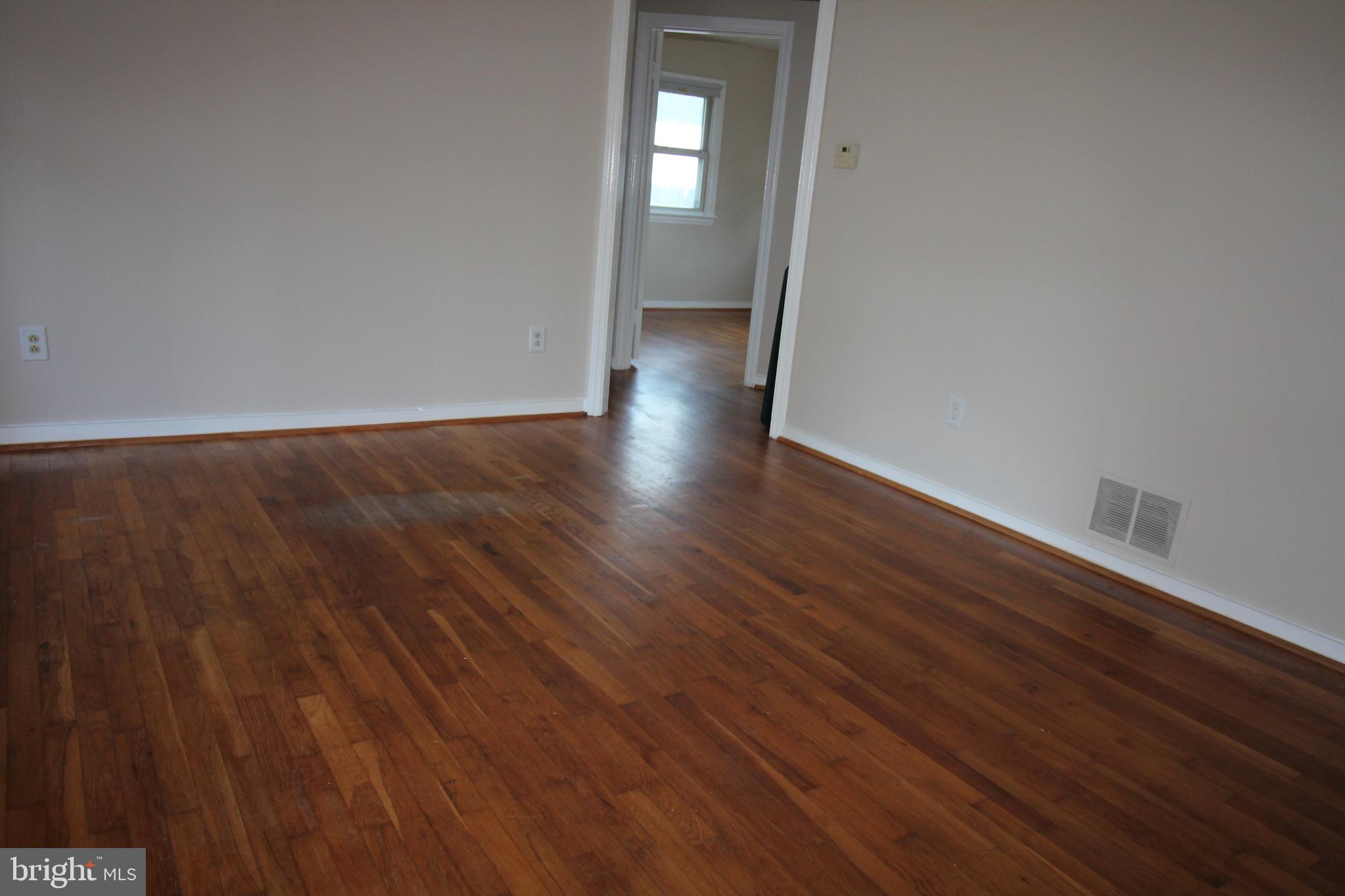 BUCKNELL MANOR - Residential