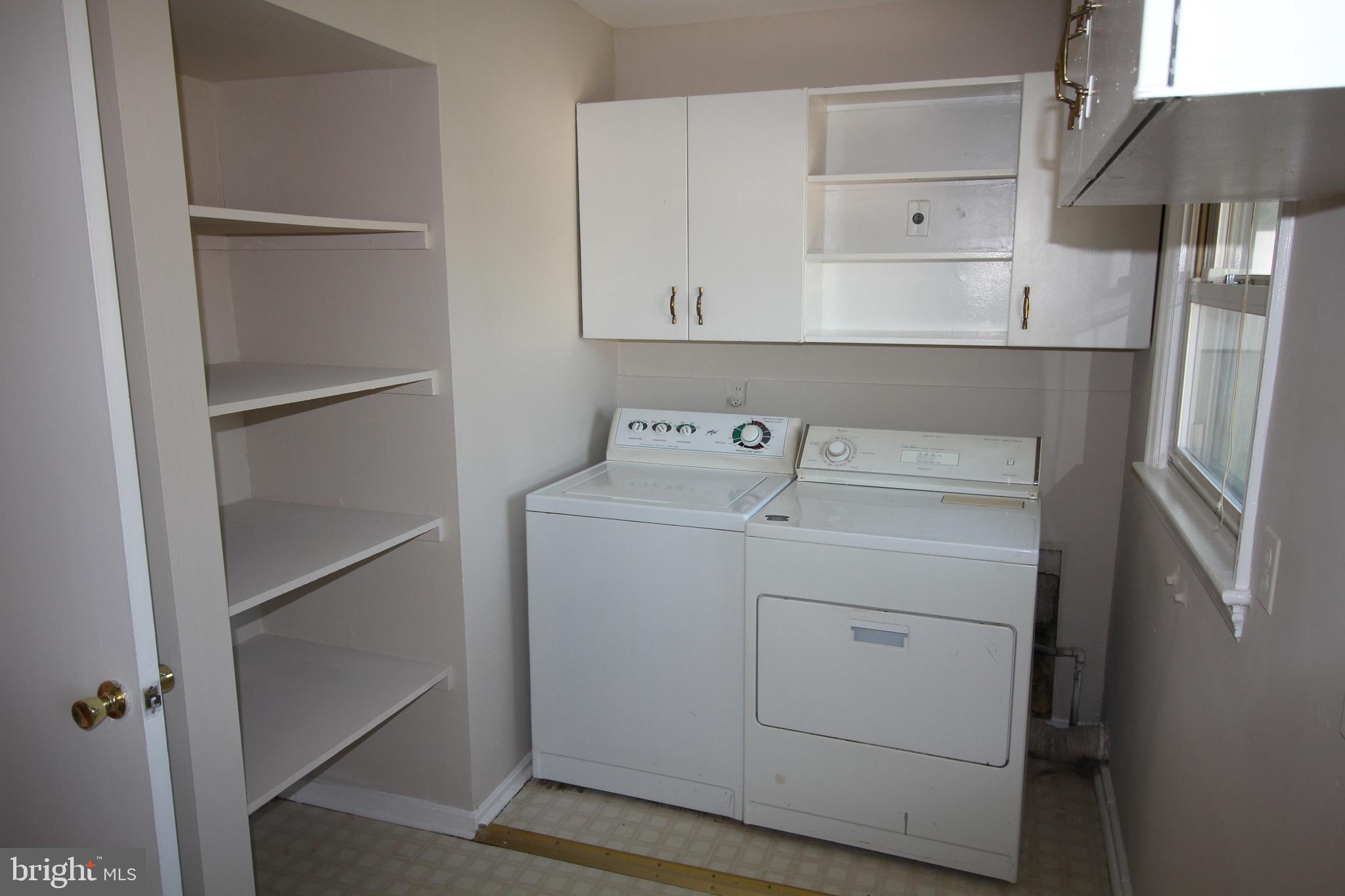 BUCKNELL MANOR - Residential