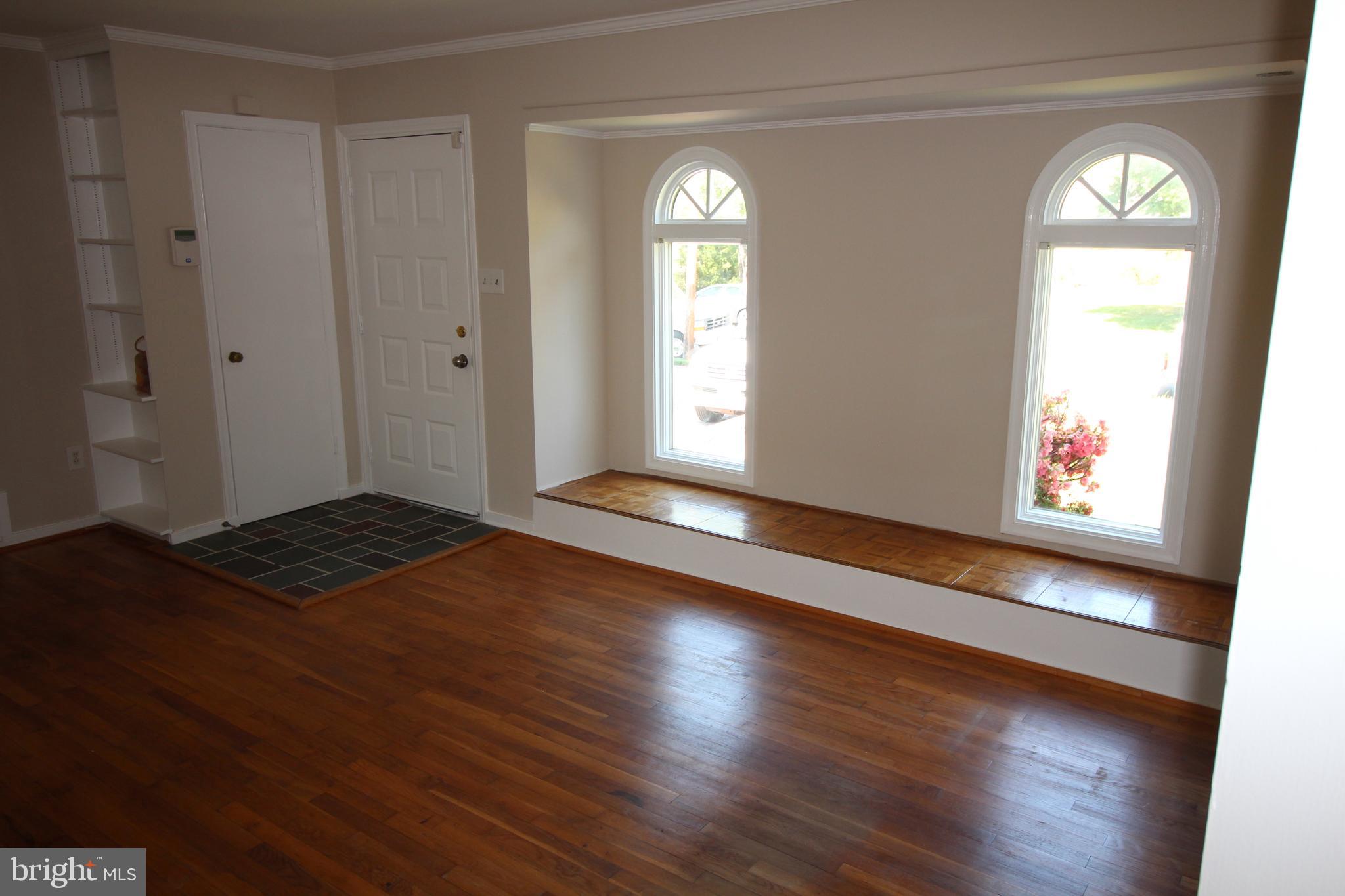 BUCKNELL MANOR - Residential