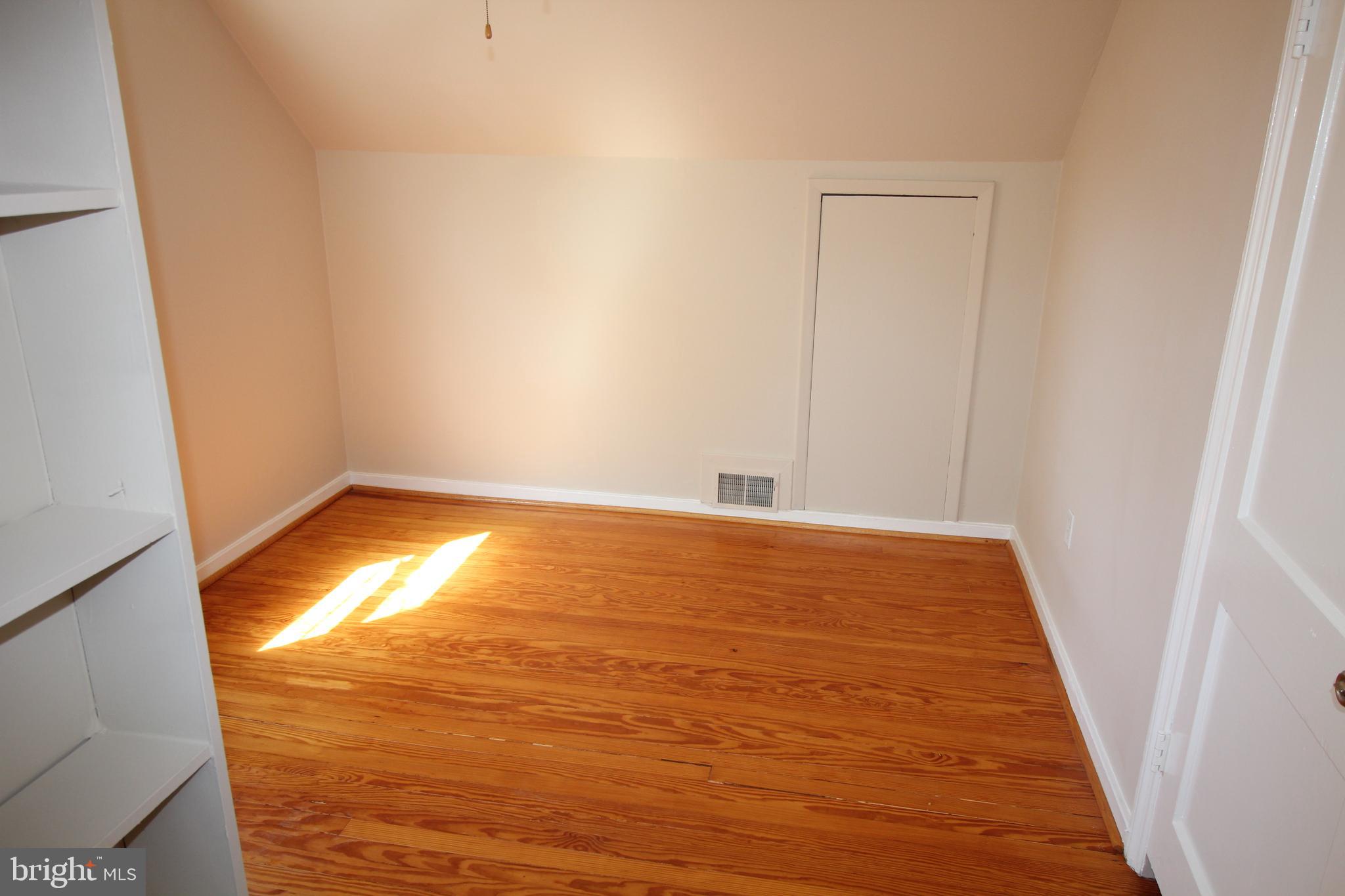 BUCKNELL MANOR - Residential