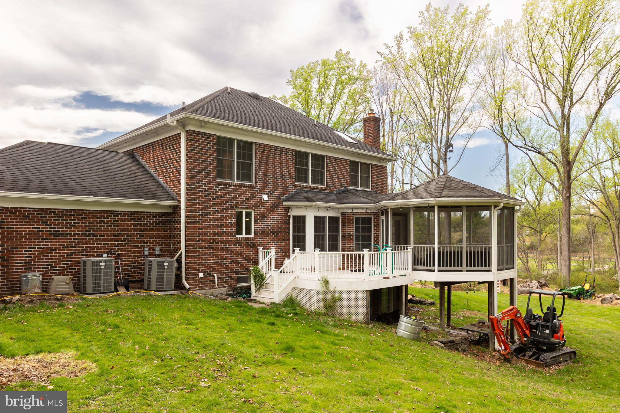 CLARKSVILLE HUNT - Residential