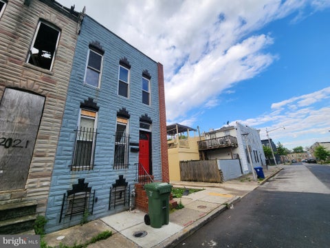 Townhouse For Sale - 2023 Wilhelm Street<br/> BALTIMORE, MD 21223