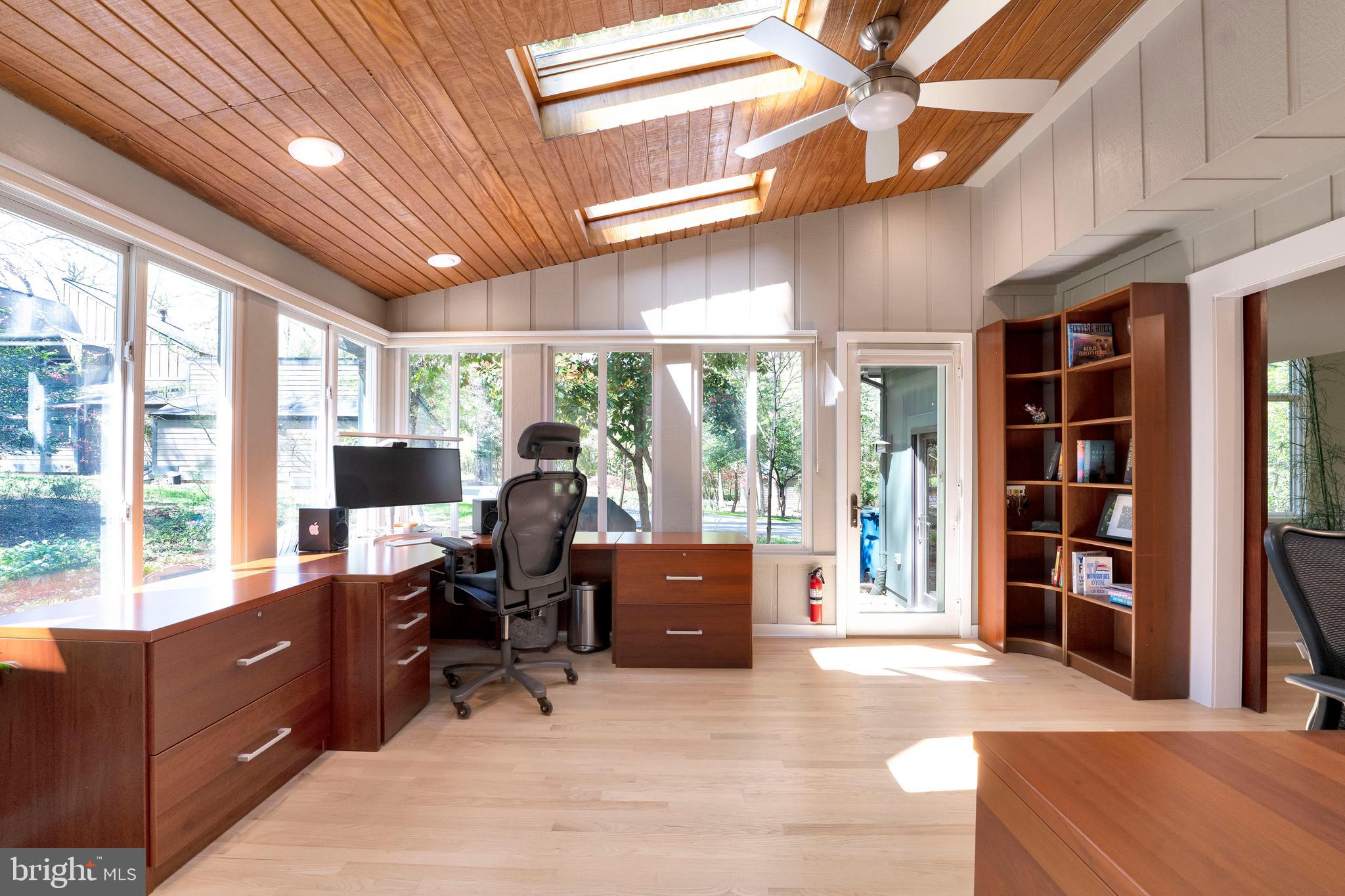 CARMEL IN THE WOODS - Residential