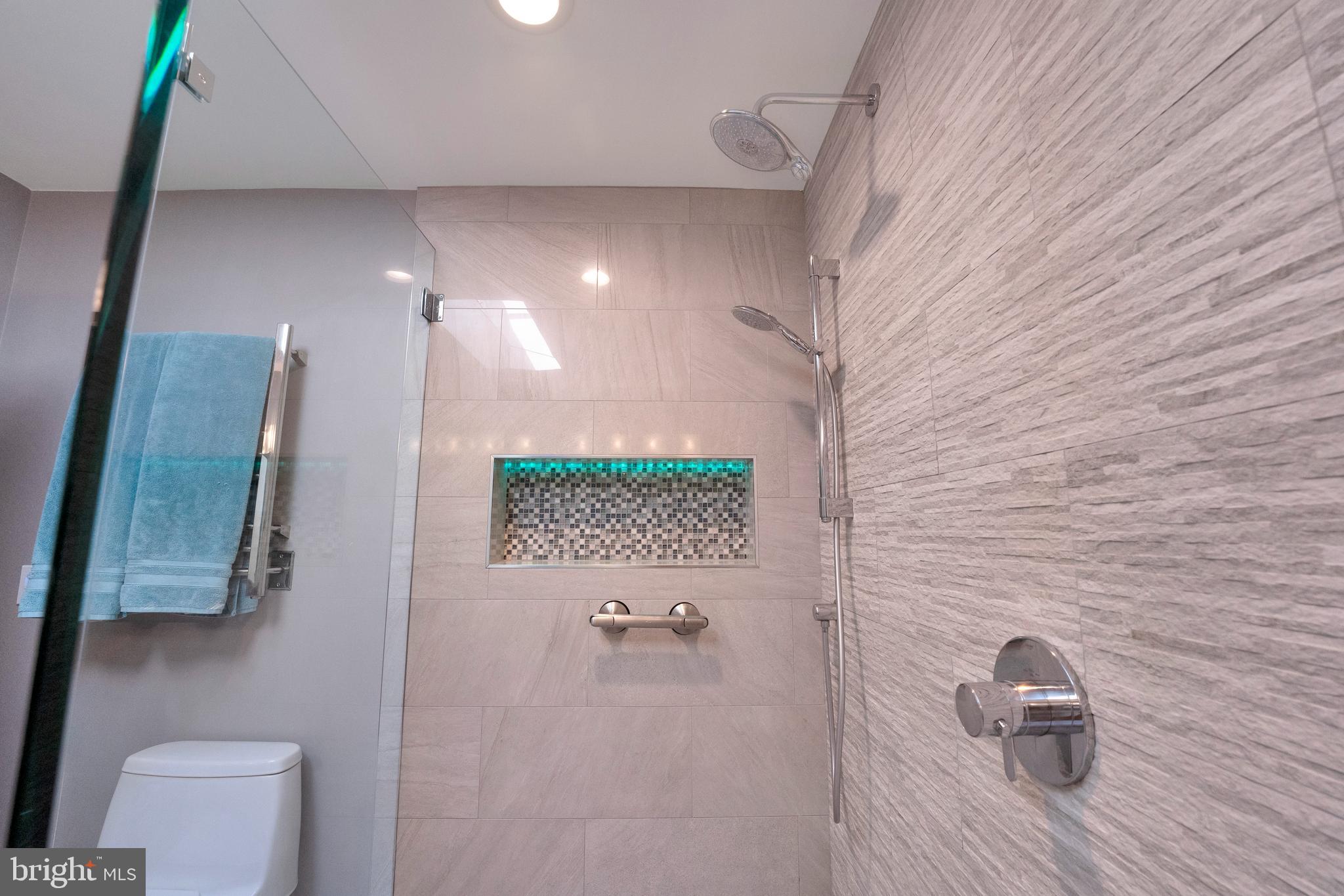 CARMEL IN THE WOODS - Residential