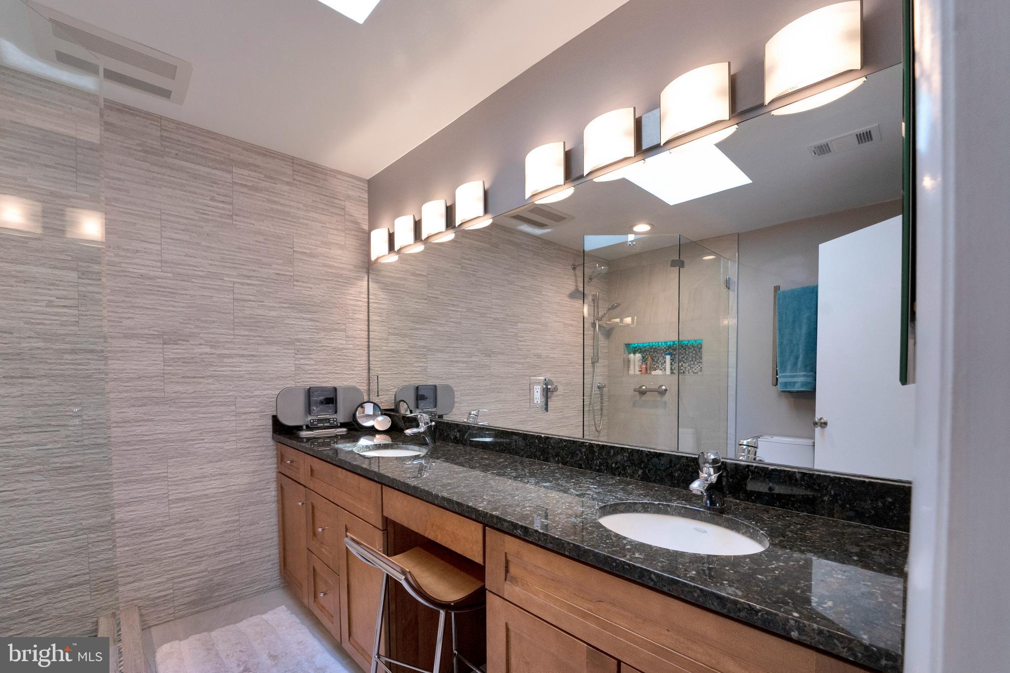 CARMEL IN THE WOODS - Residential