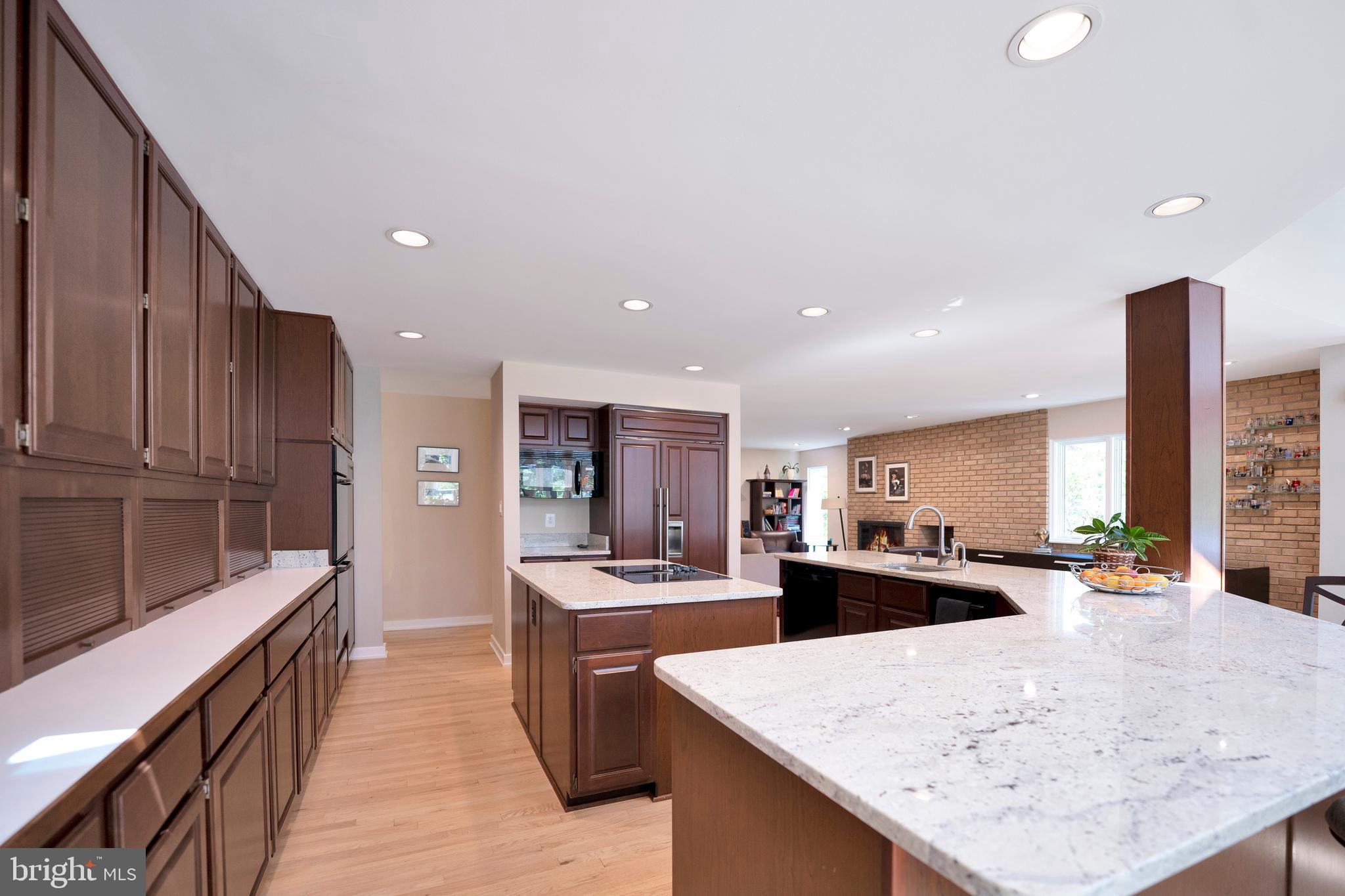 CARMEL IN THE WOODS - Residential