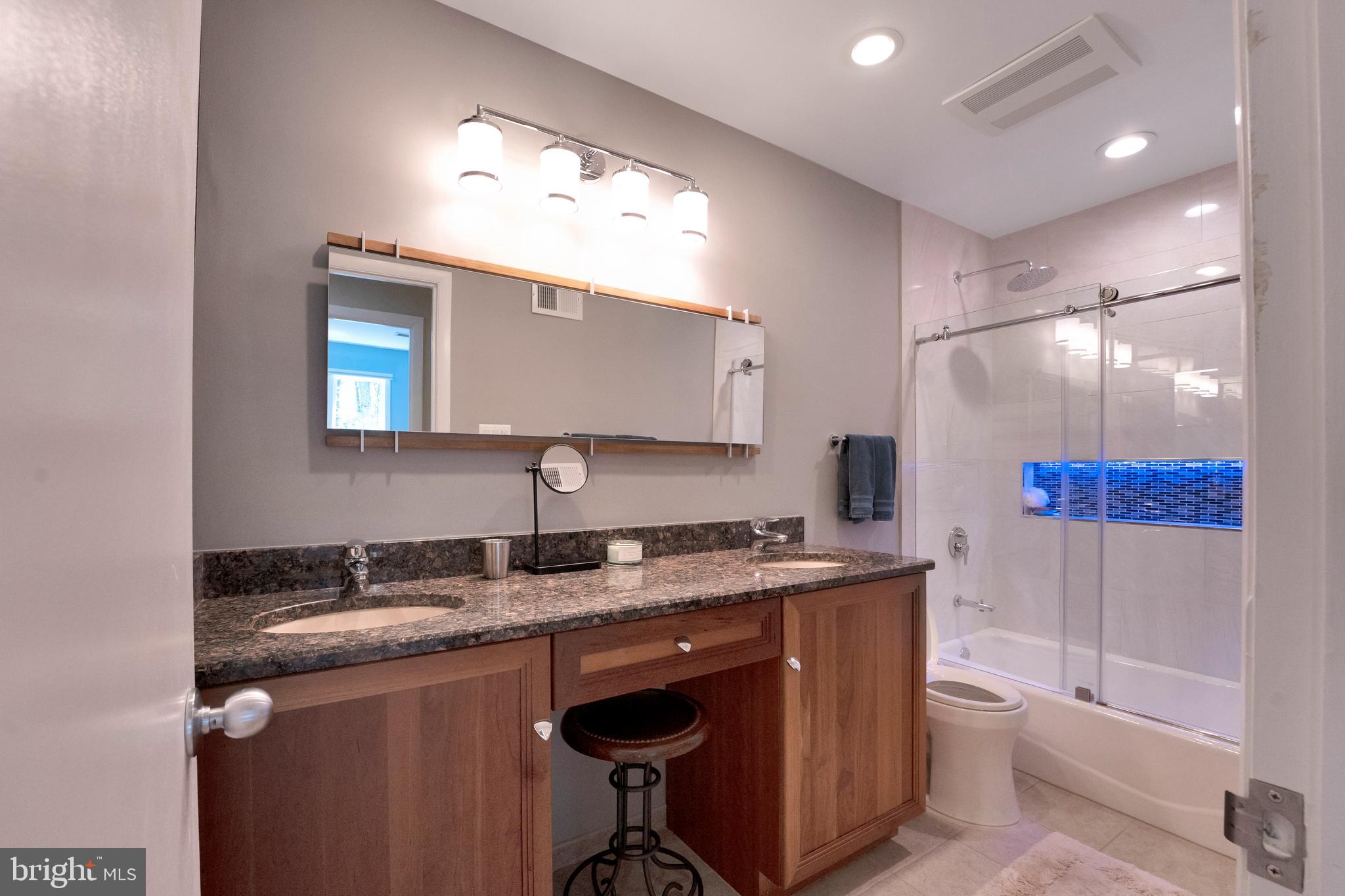 CARMEL IN THE WOODS - Residential