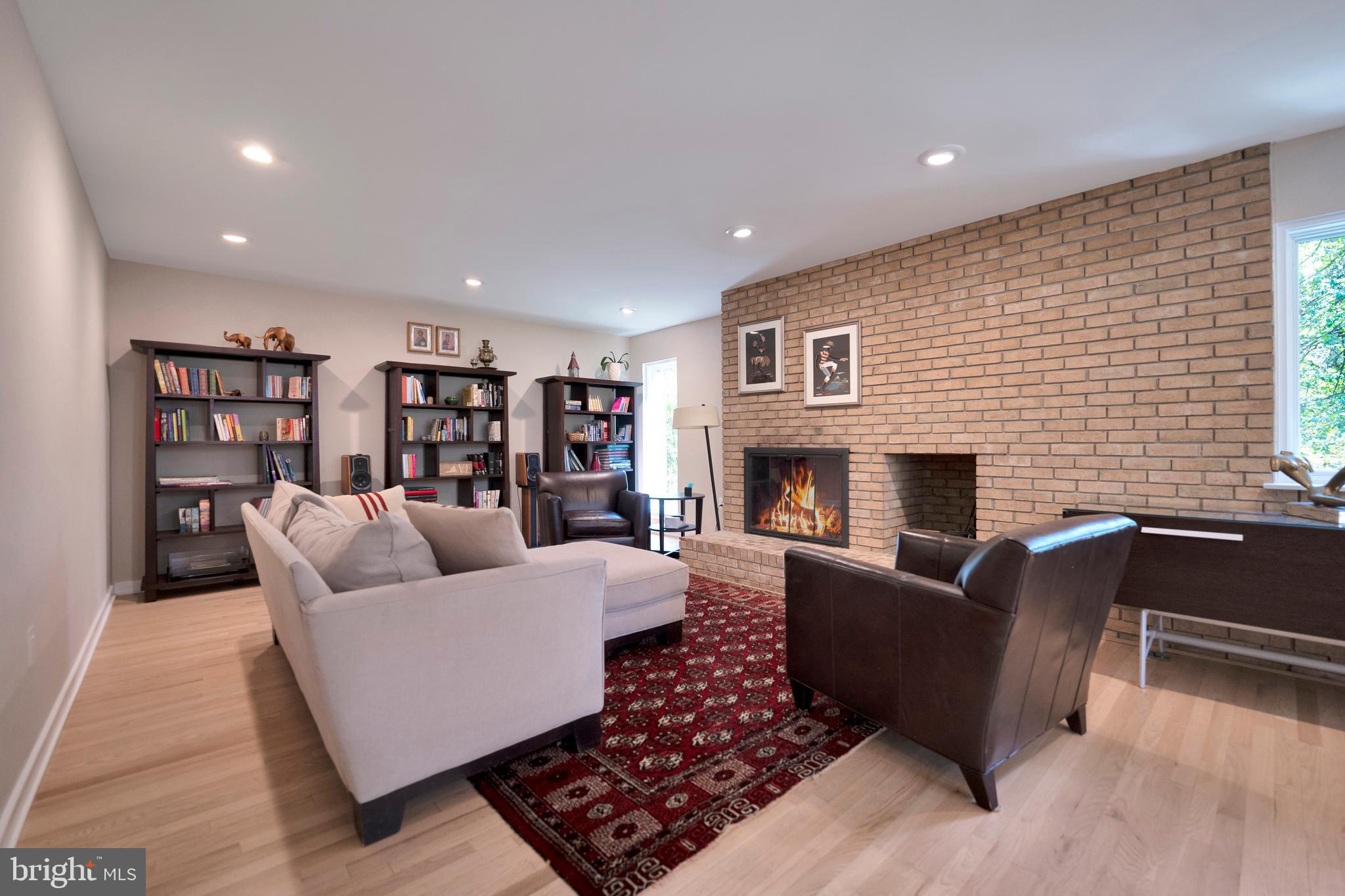 CARMEL IN THE WOODS - Residential