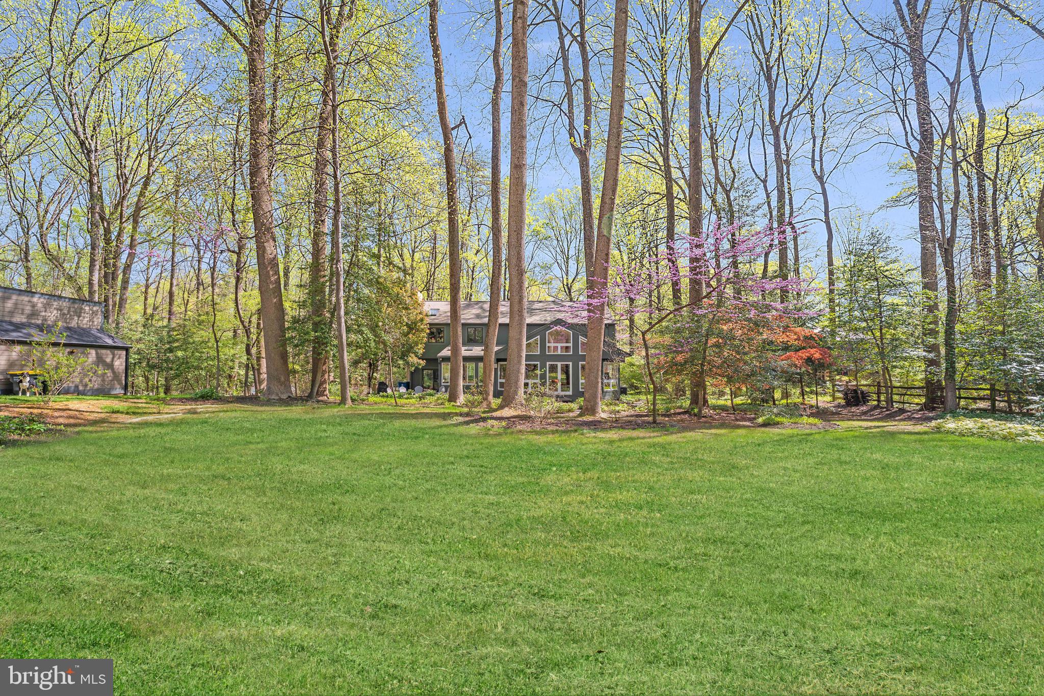 CARMEL IN THE WOODS - Residential