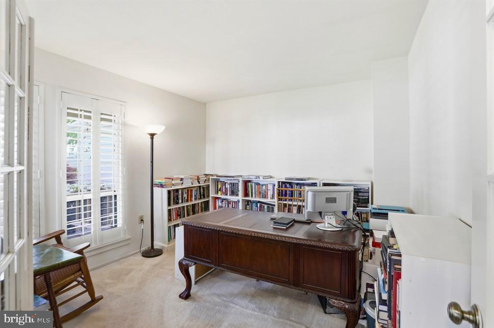FAIRFAX CLUB ESTATES - Residential