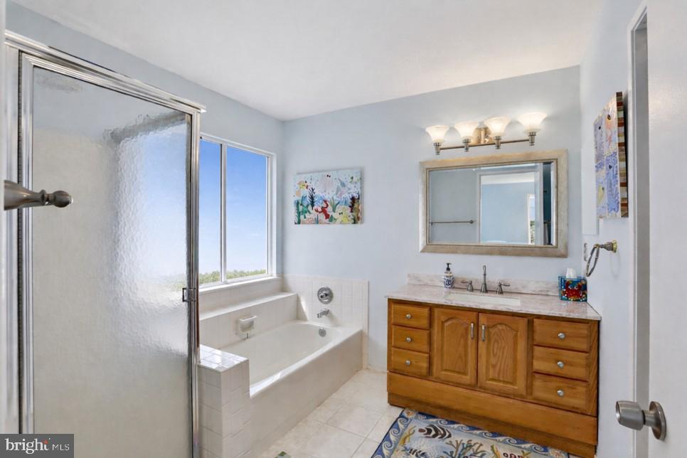 FAIRFAX CLUB ESTATES - Residential