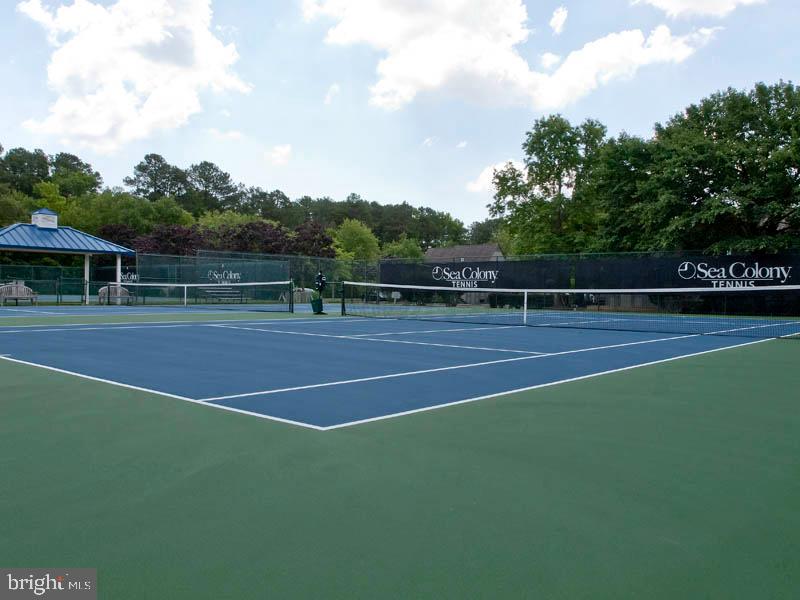 SEA COLONY WEST - Residential