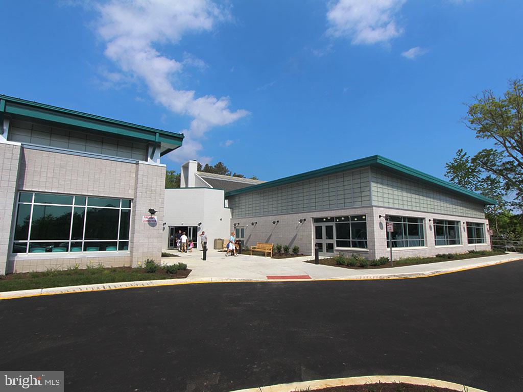 SEA COLONY WEST - Residential