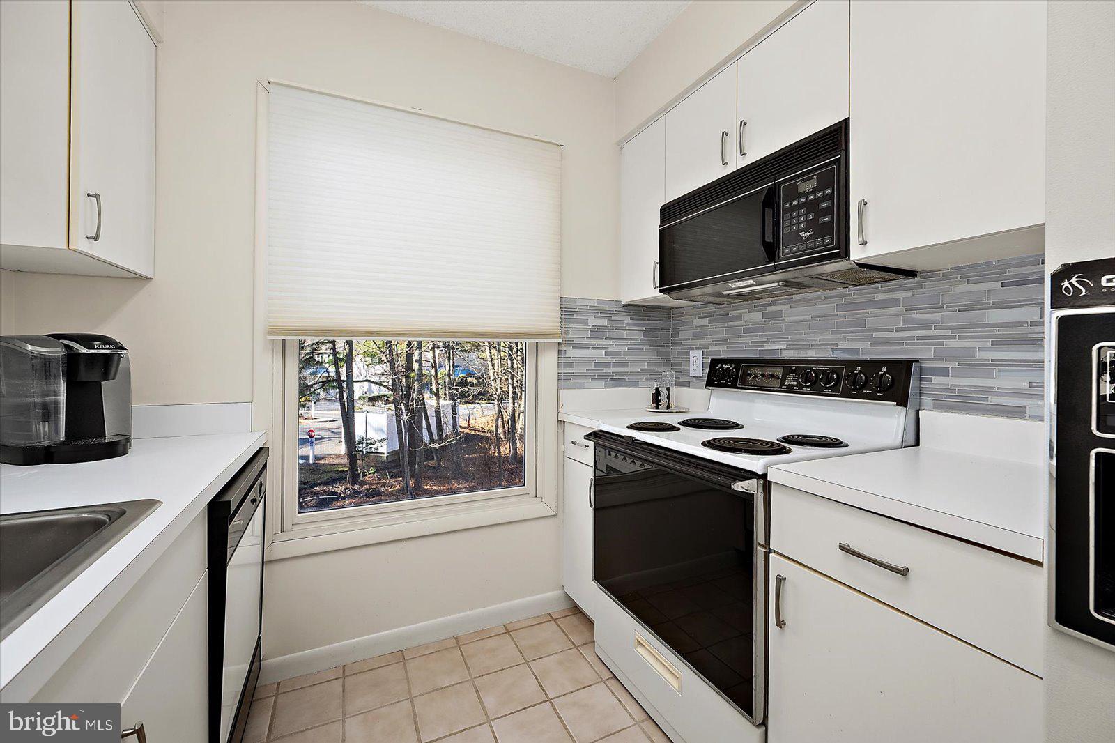 SEA COLONY WEST - Residential