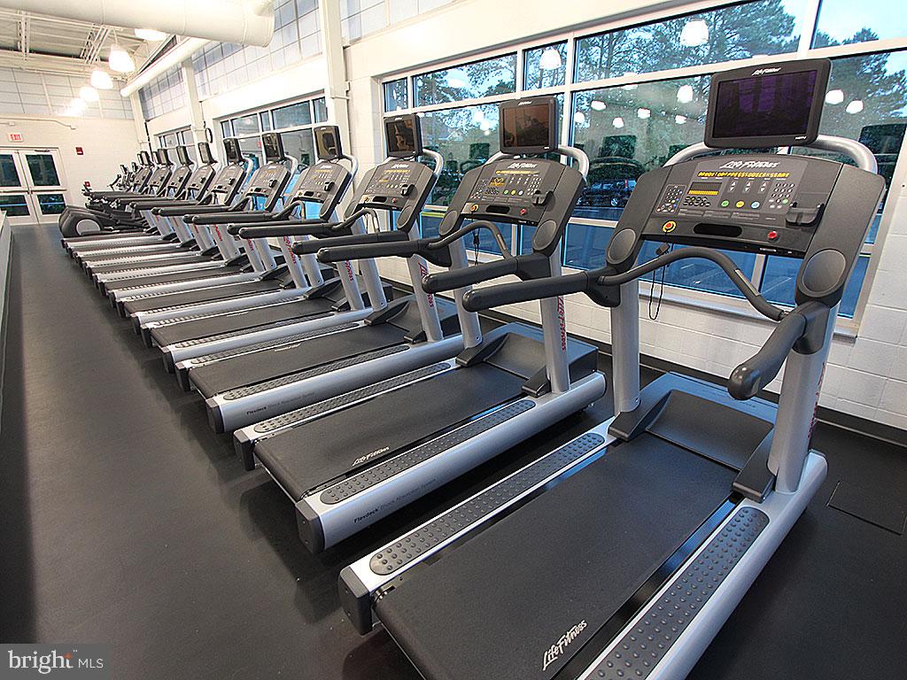 SEA COLONY WEST - Residential