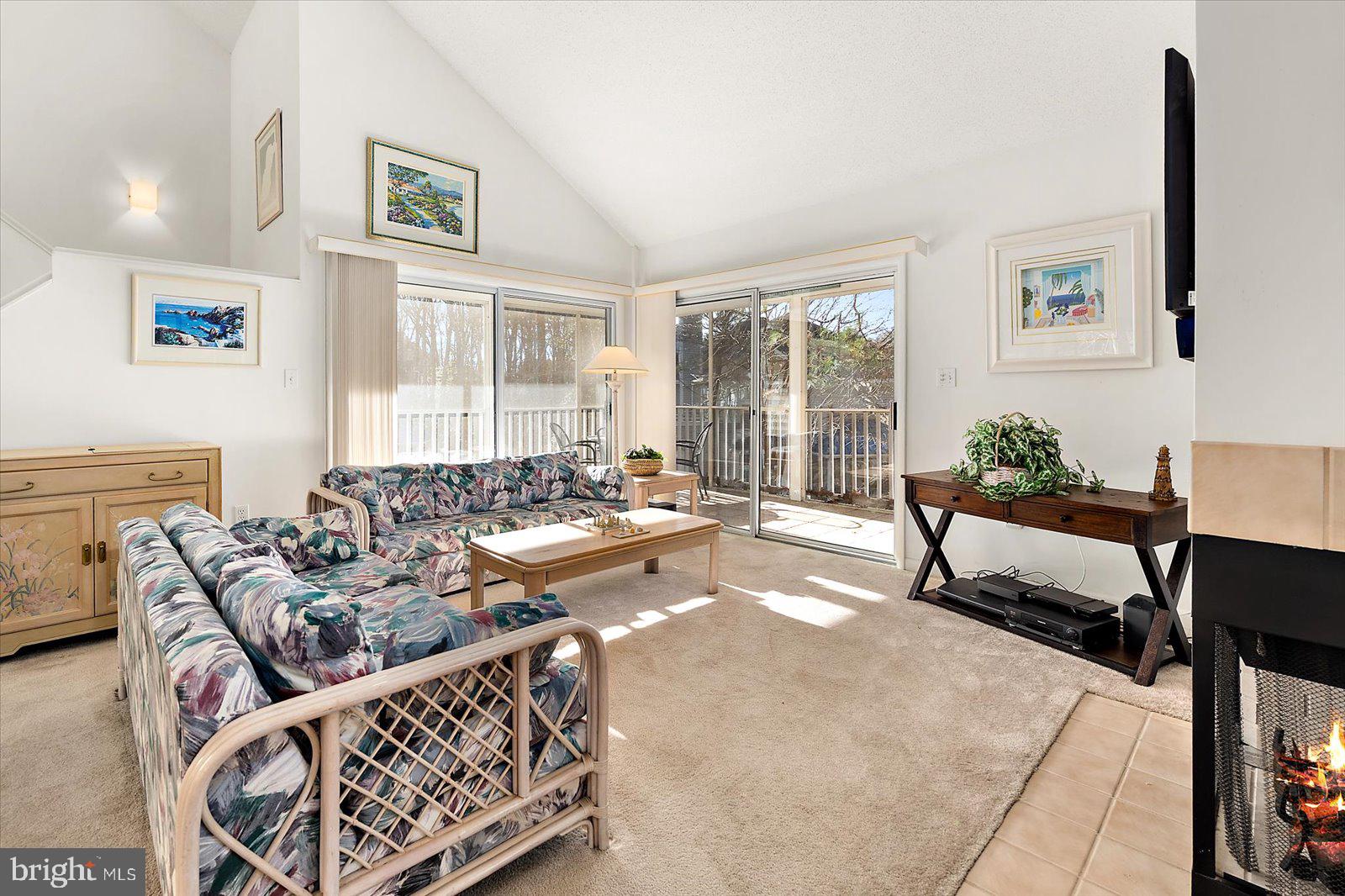 SEA COLONY WEST - Residential