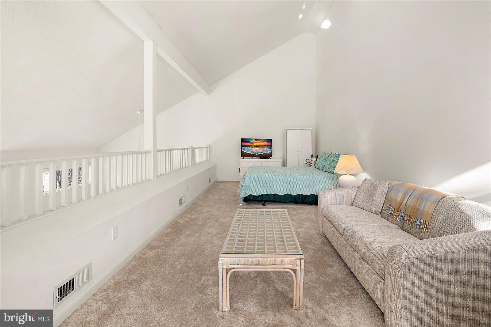 SEA COLONY WEST - Residential