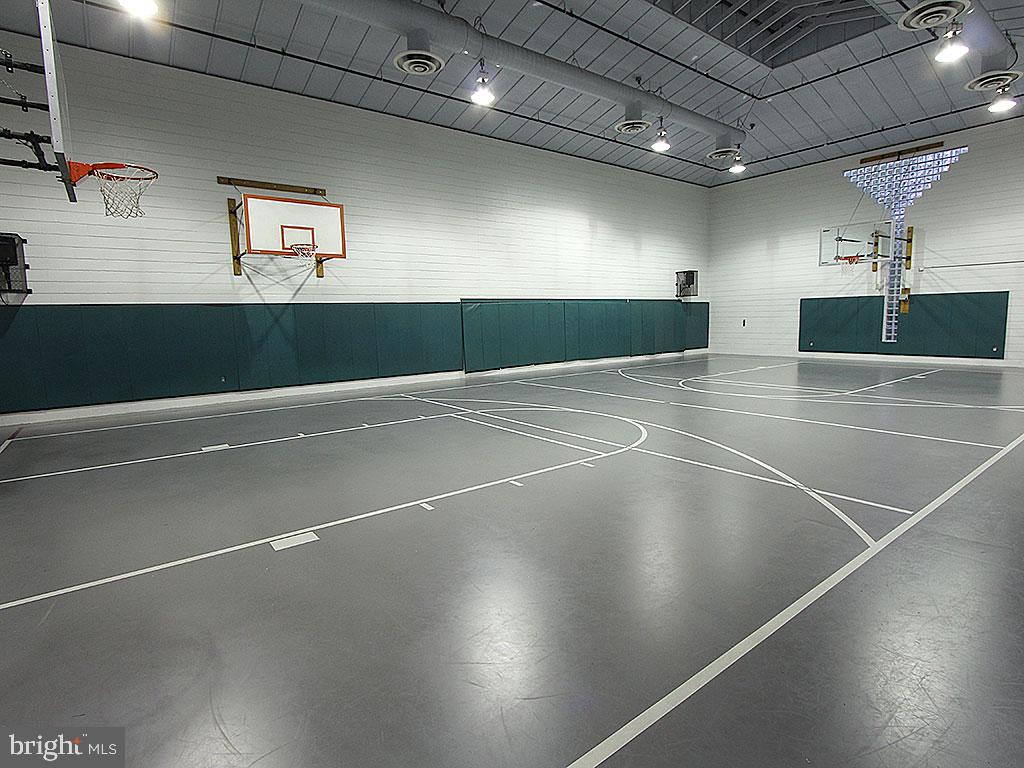 SEA COLONY WEST - Residential