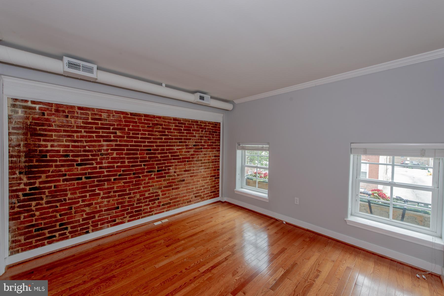 FEDERAL HILL HISTORIC DISTRICT - Residential Lease