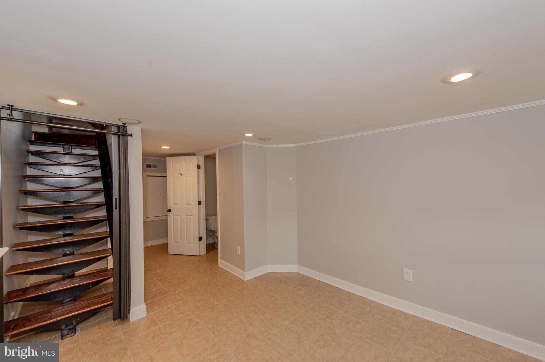 FEDERAL HILL HISTORIC DISTRICT - Residential Lease