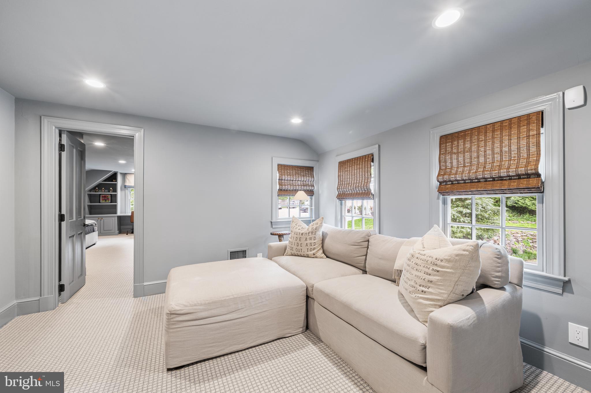 RADNOR HUNT - Residential