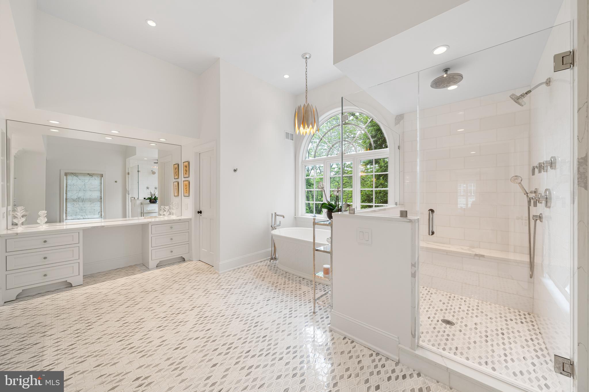 RADNOR HUNT - Residential