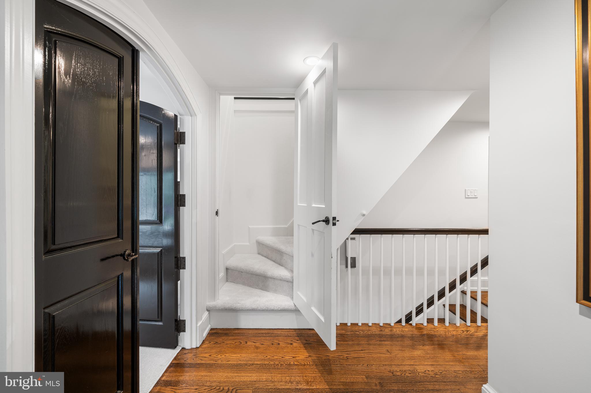 RADNOR HUNT - Residential