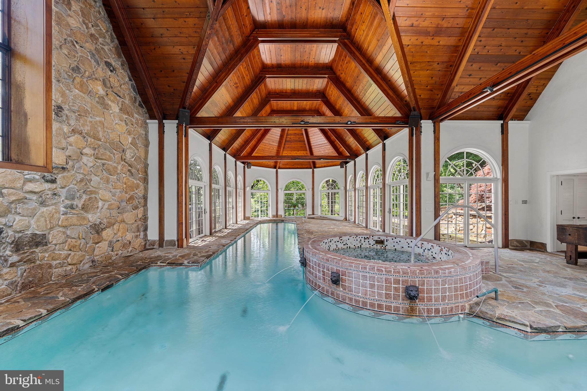 RADNOR HUNT - Residential