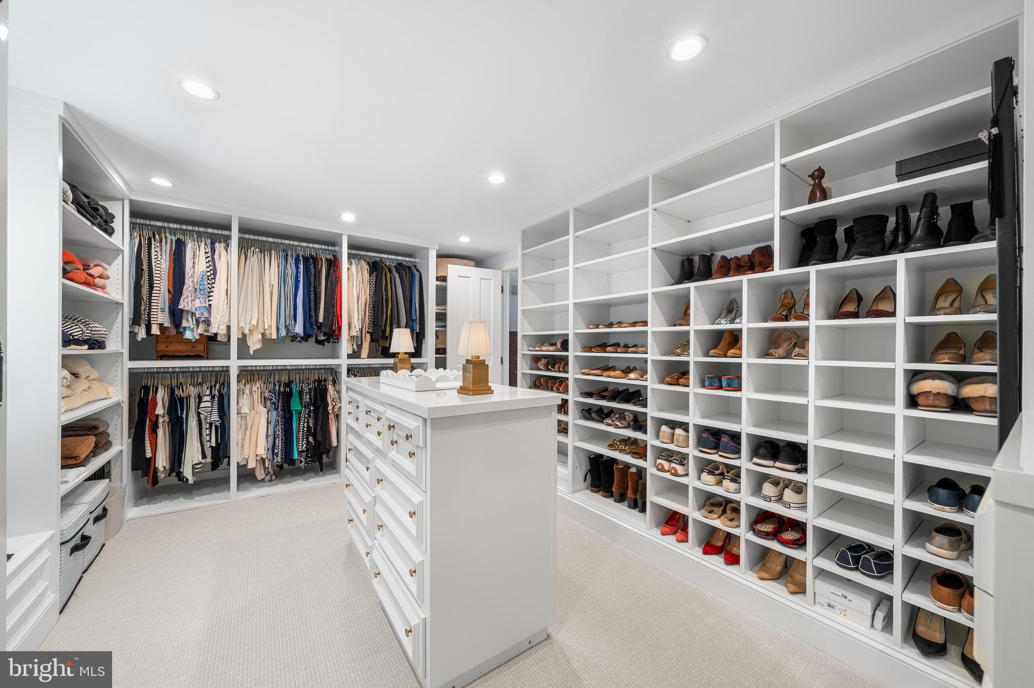 RADNOR HUNT - Residential