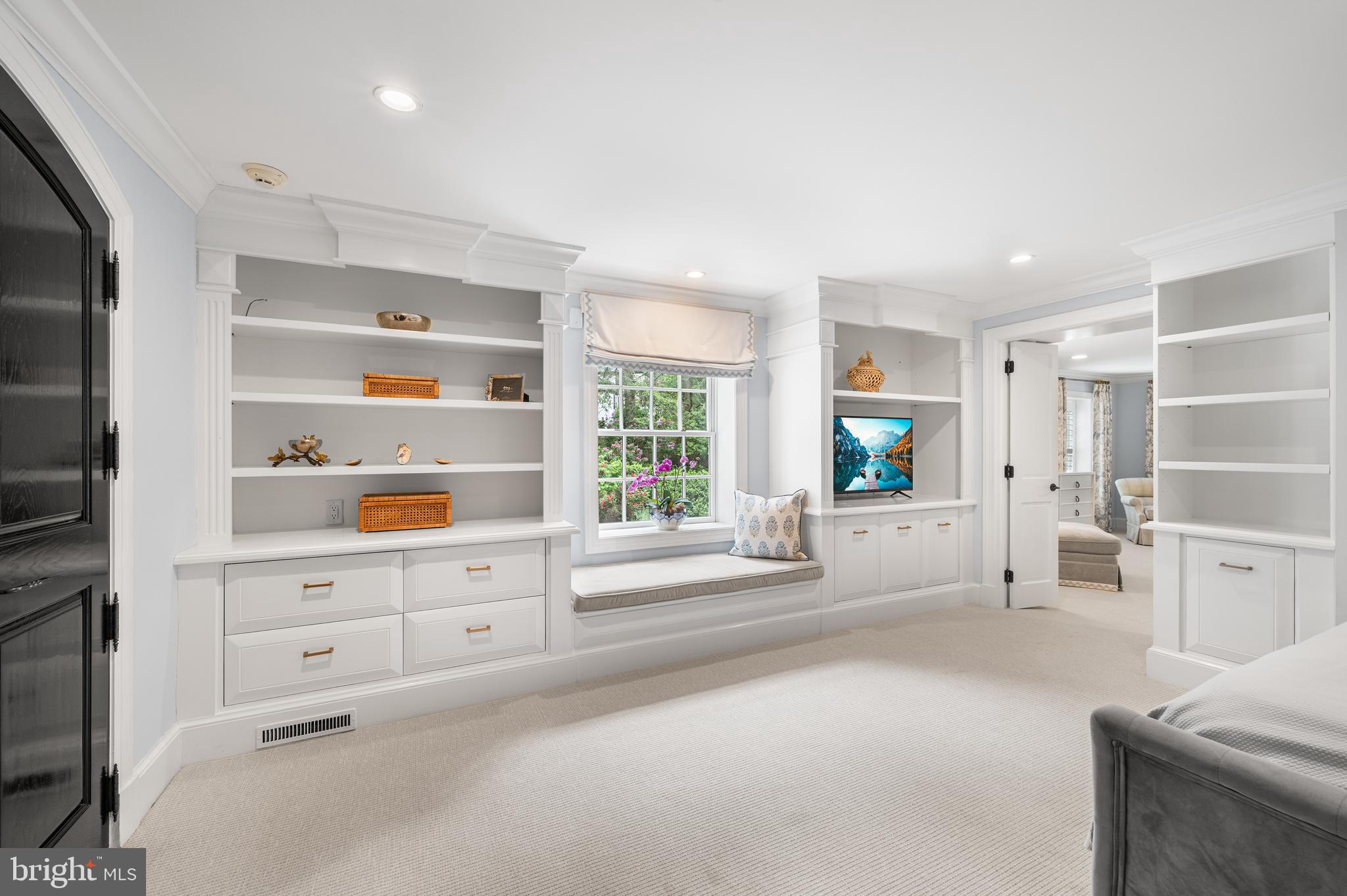 RADNOR HUNT - Residential