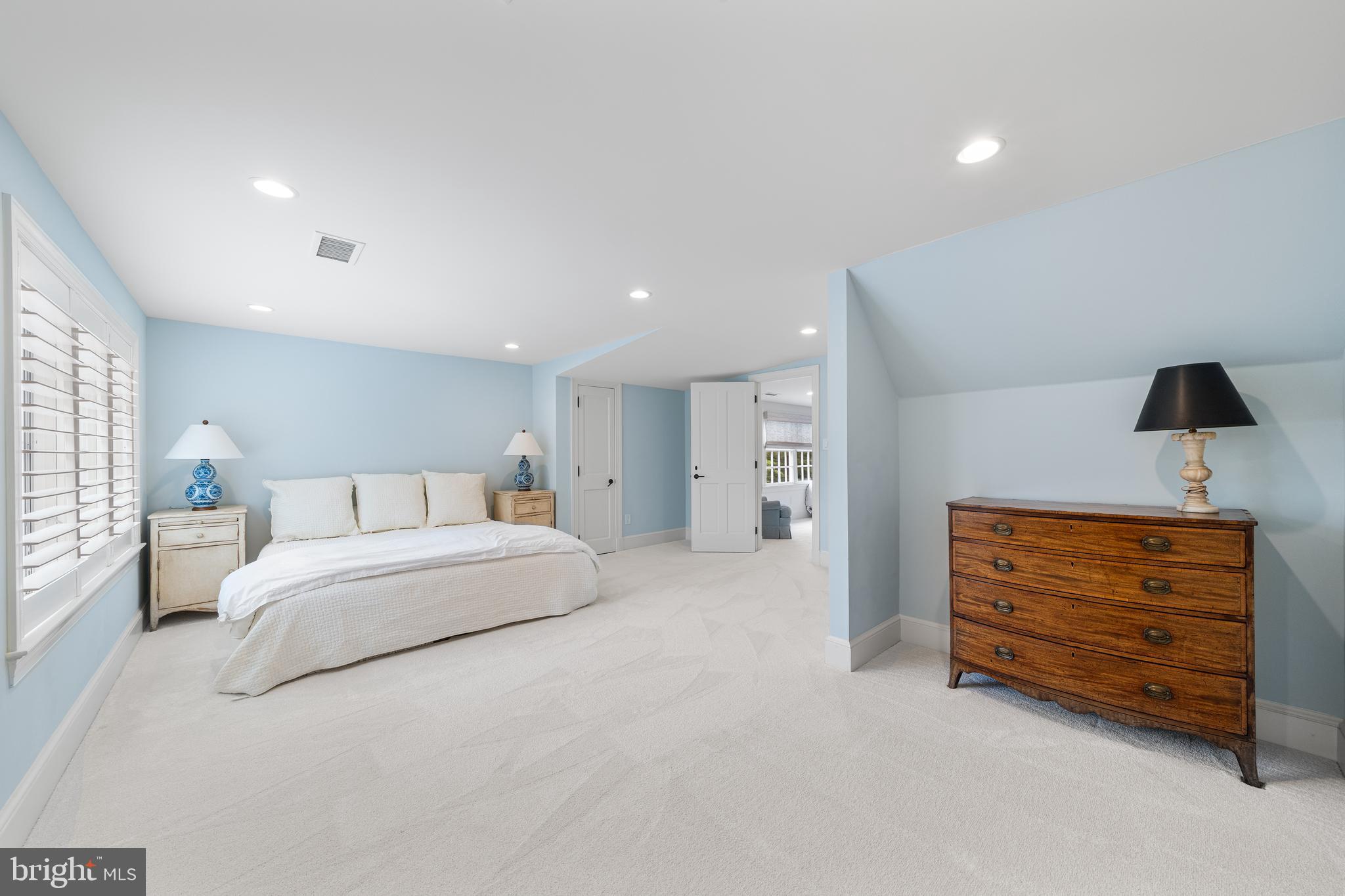 RADNOR HUNT - Residential