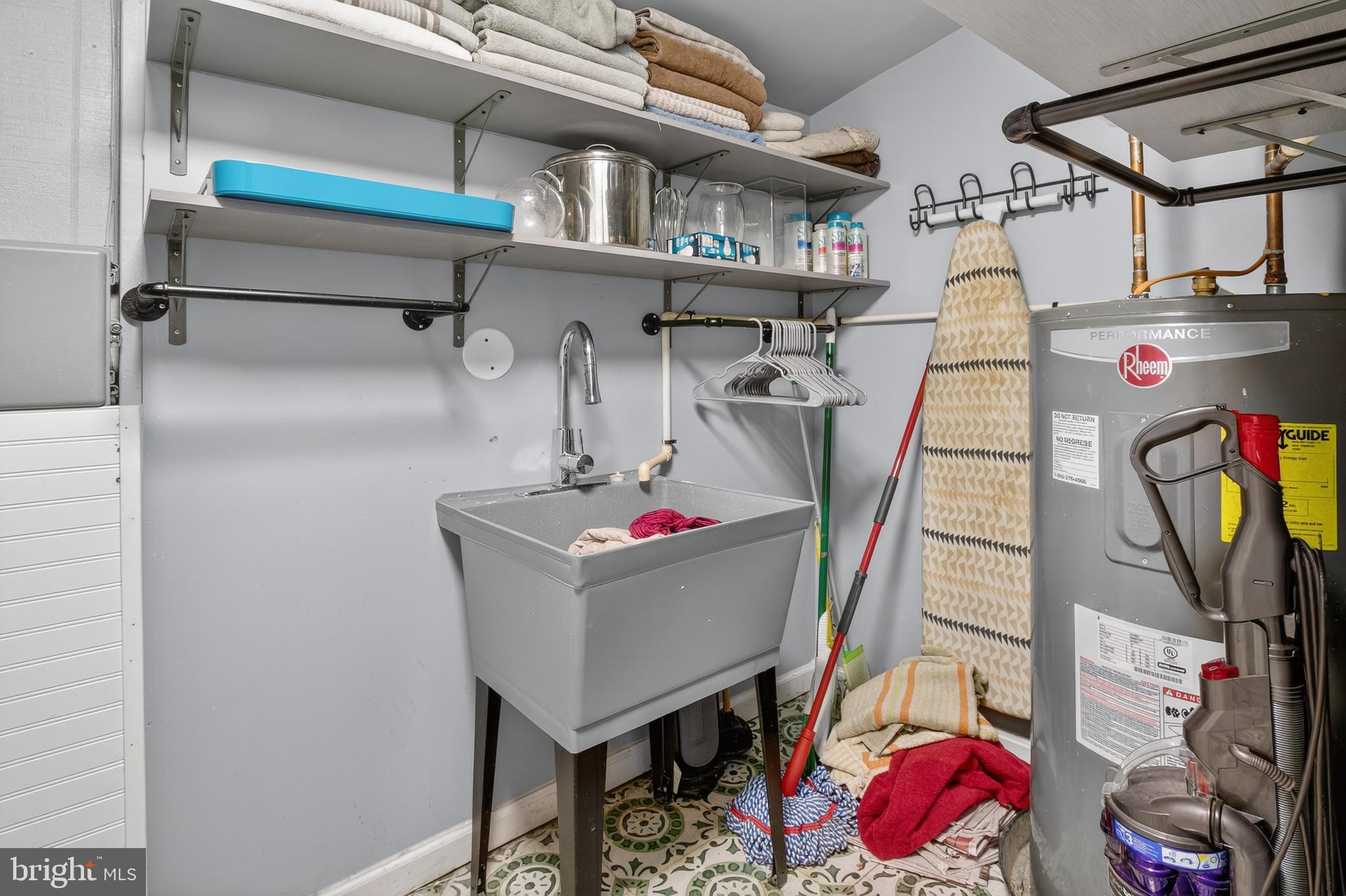 HOLMES RUN ACRES - Residential