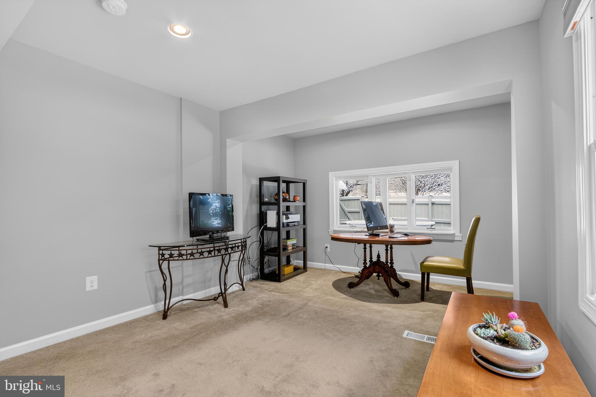 HOLMES RUN ACRES - Residential