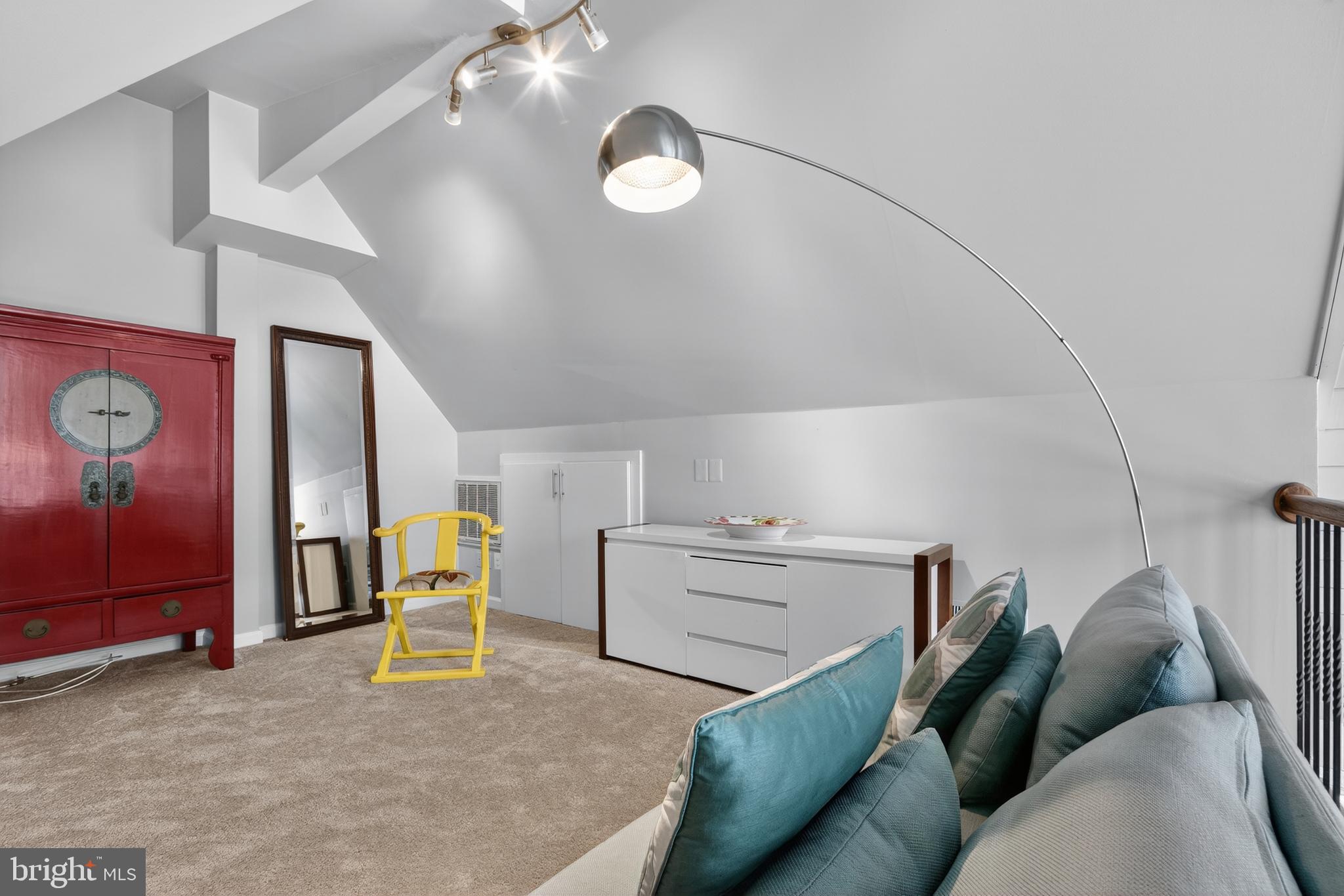 HOLMES RUN ACRES - Residential