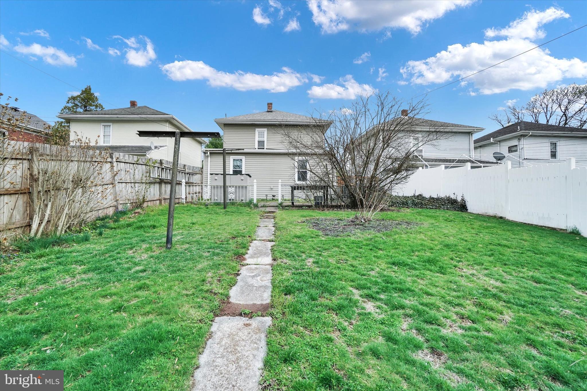 MT WOLF - Residential