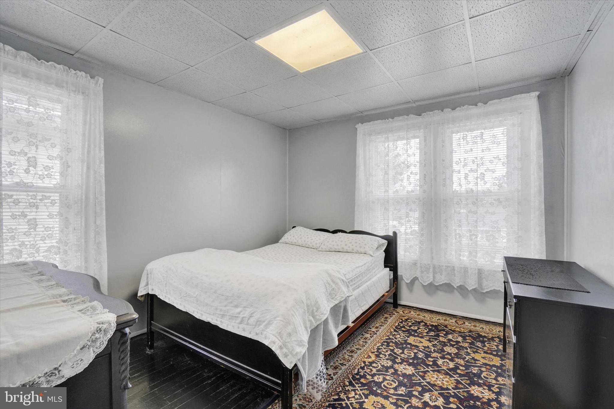 MT WOLF - Residential