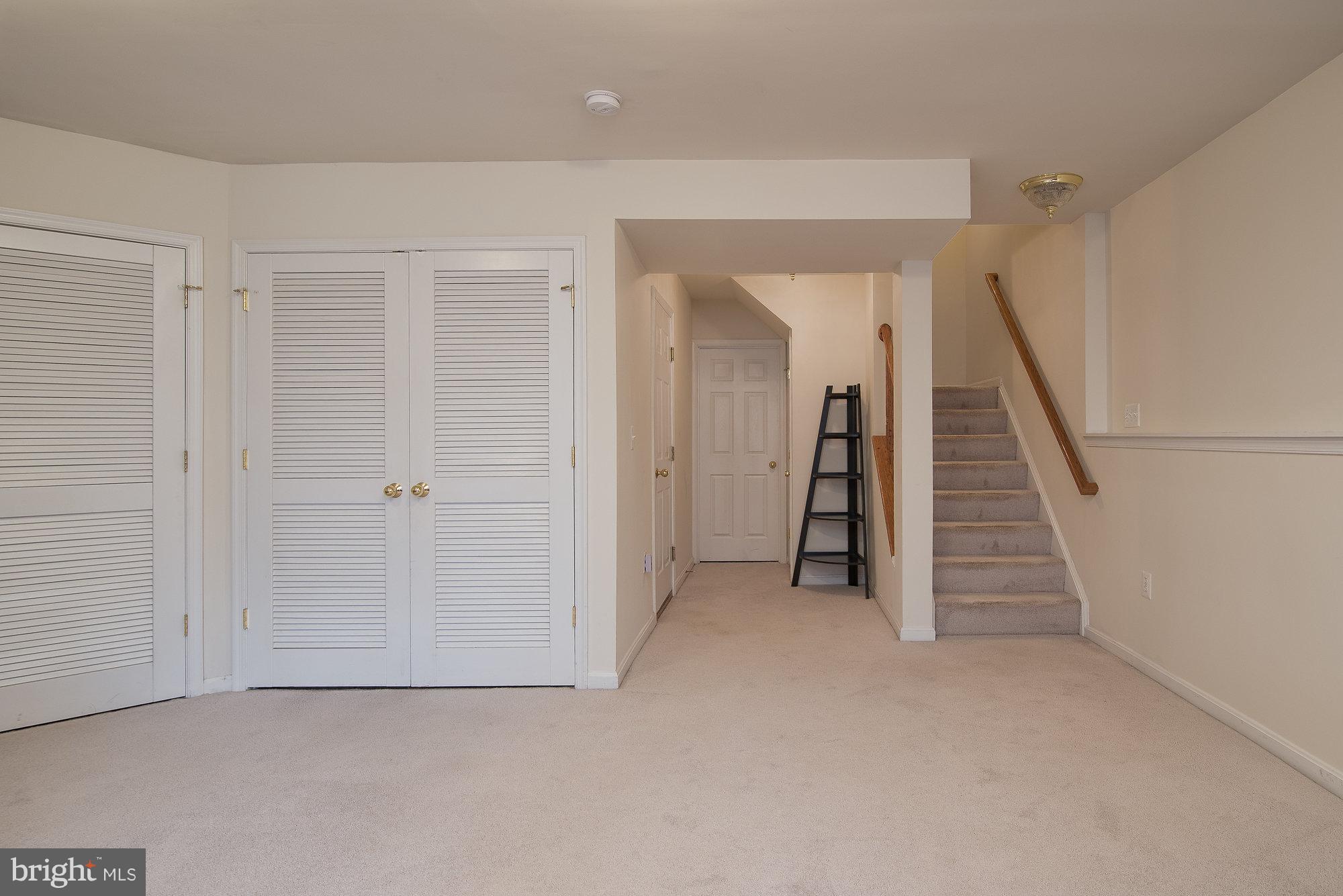 TOWNES AT COMPTON FARM - Residential