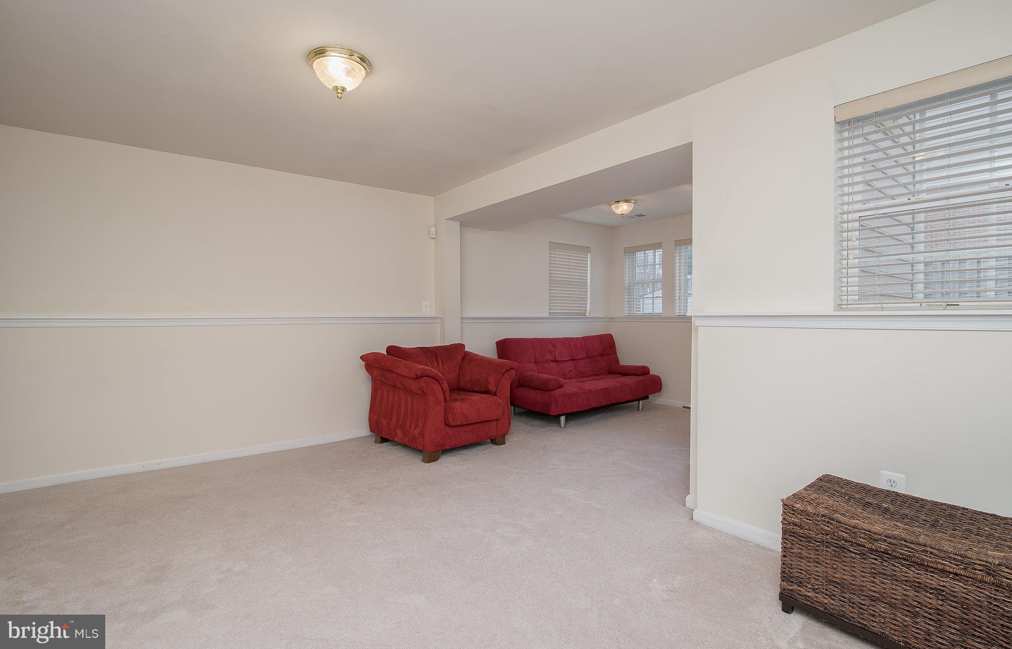 TOWNES AT COMPTON FARM - Residential