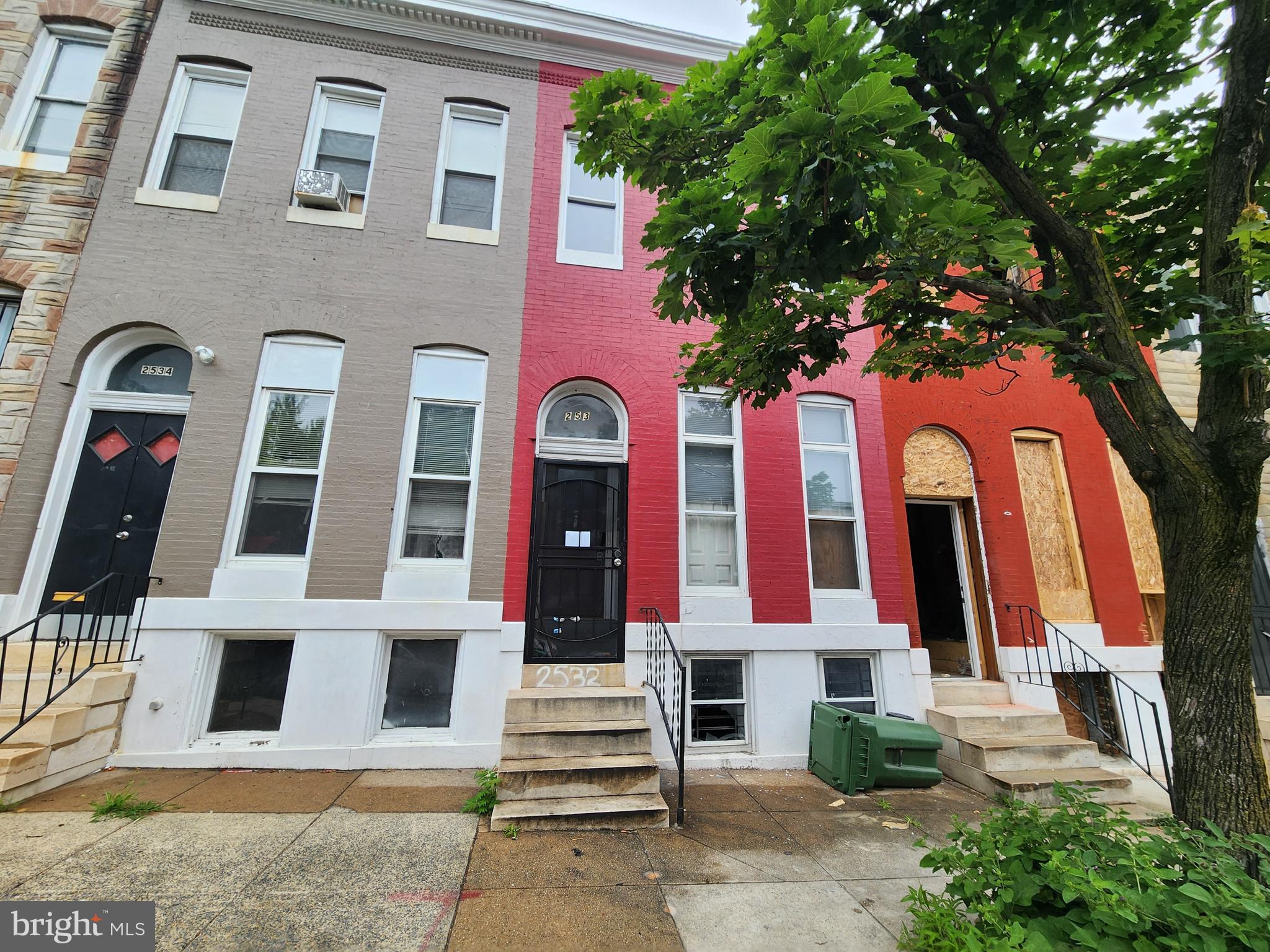 ONLINE AUCTION: Bidding begins07/29/2025 @ 10:00 AM. Bidding ends 7/31/2025 @ 11:40 AM. List Price is Suggested Opening Bid. Deposit: $5,000. 2 Story Townhouse located in the Shipley Hill area. JUST MINUTES to the Westside Shopping Center. Easy access to major traffic artery Wilkens Ave.