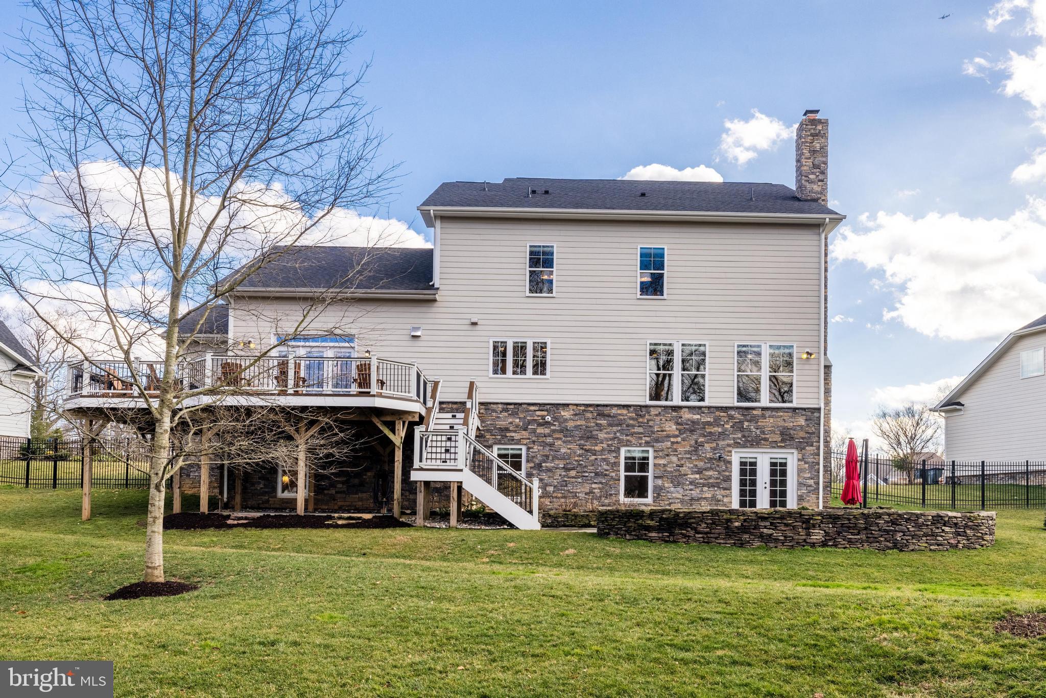 IRIS HILLS - Residential