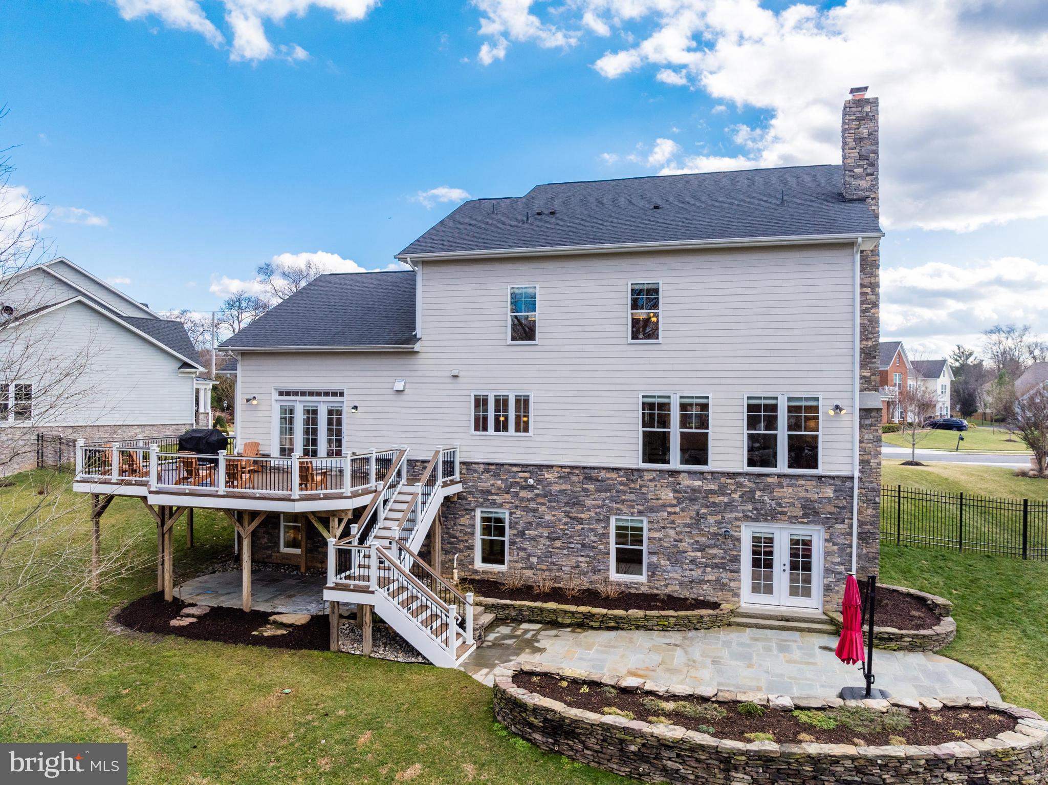 IRIS HILLS - Residential