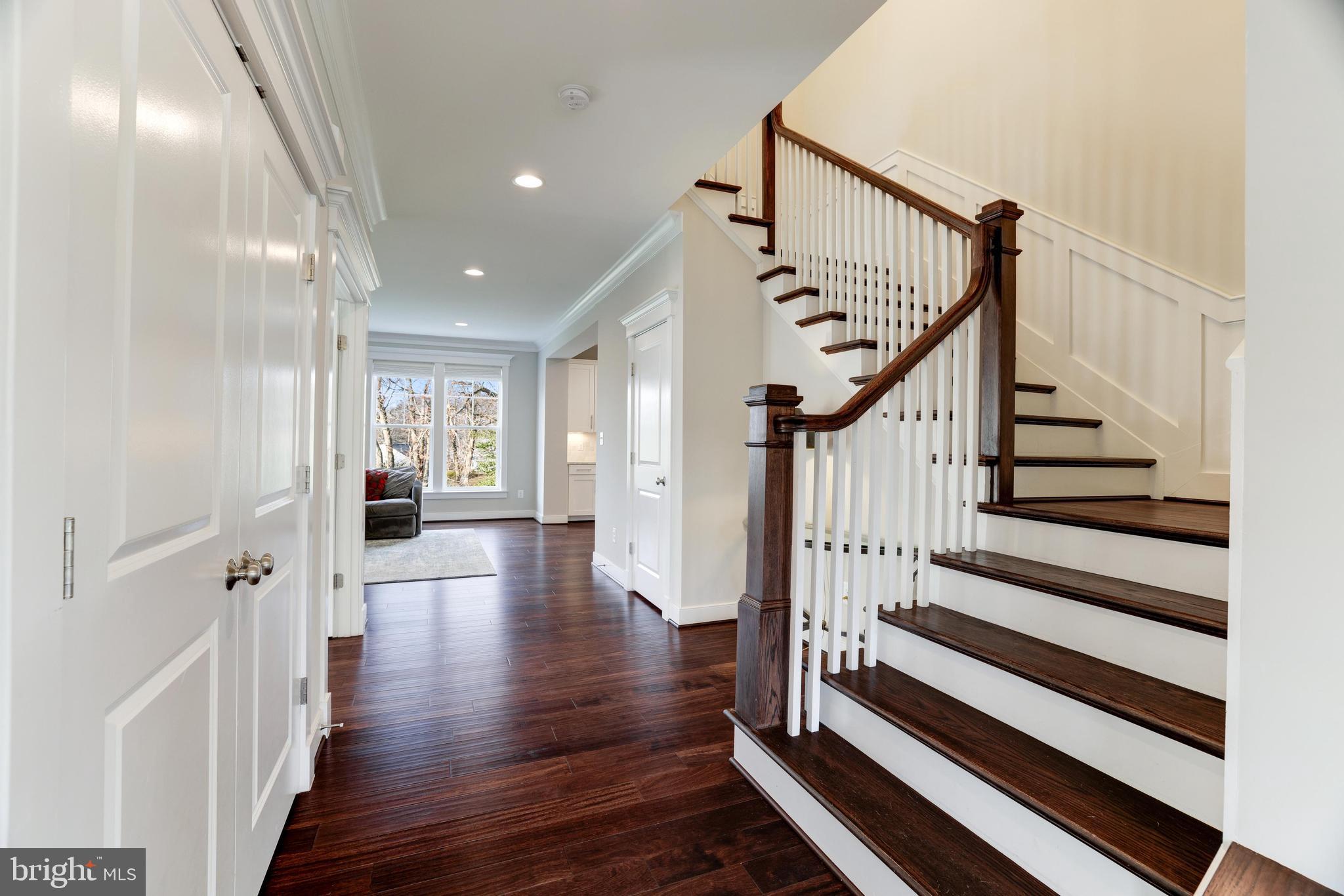 IRIS HILLS - Residential