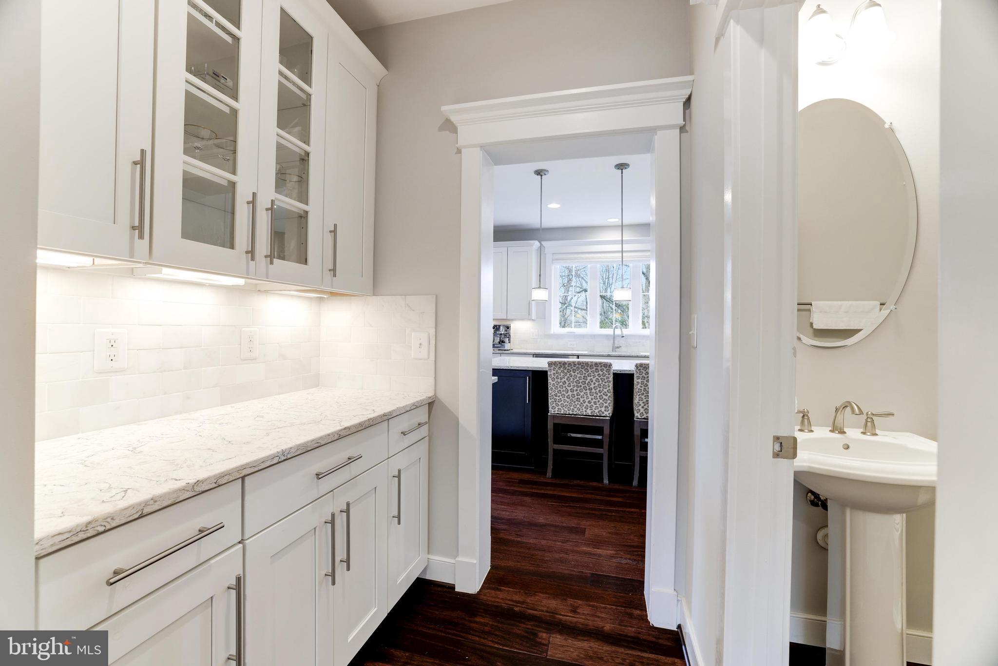 IRIS HILLS - Residential