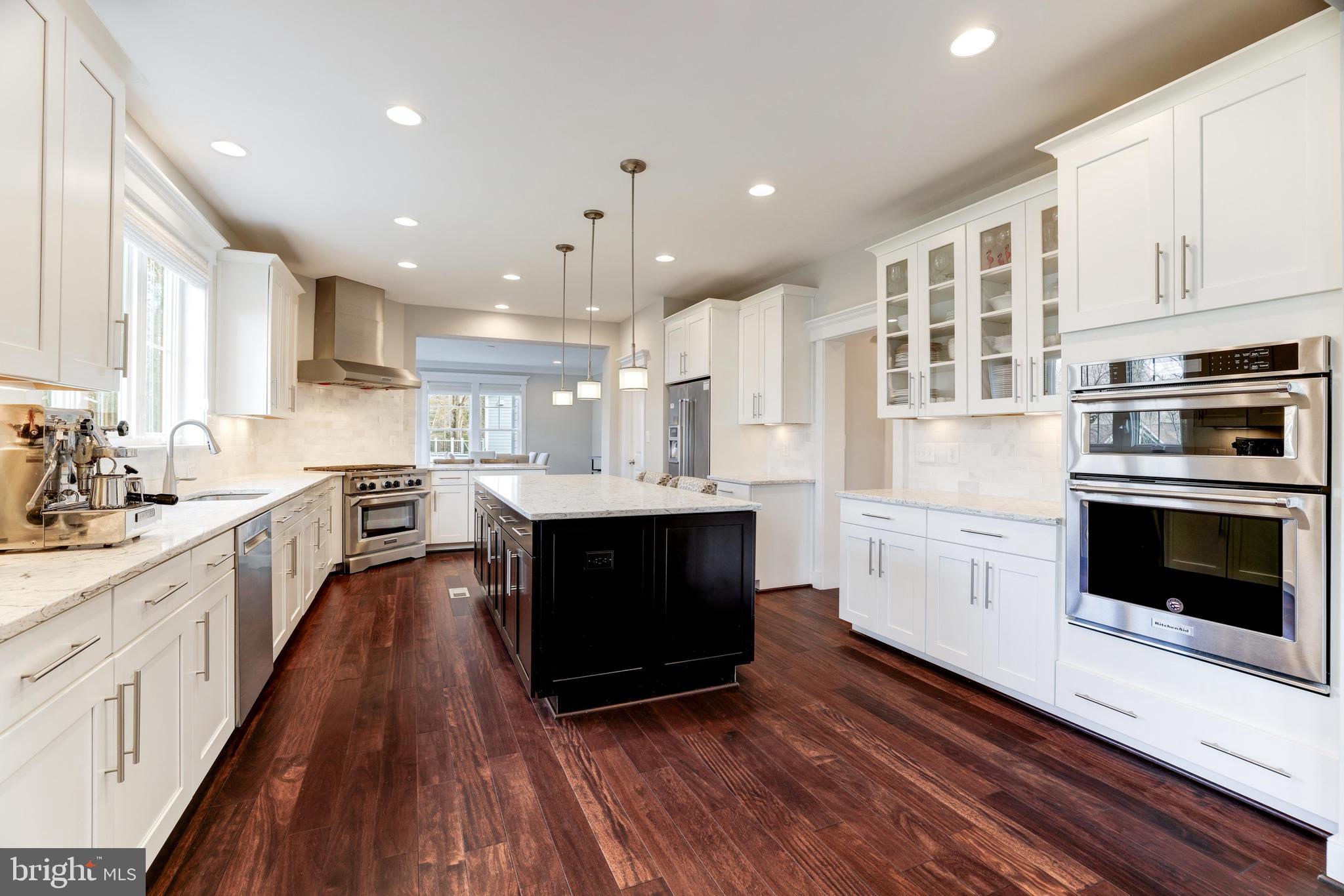 IRIS HILLS - Residential