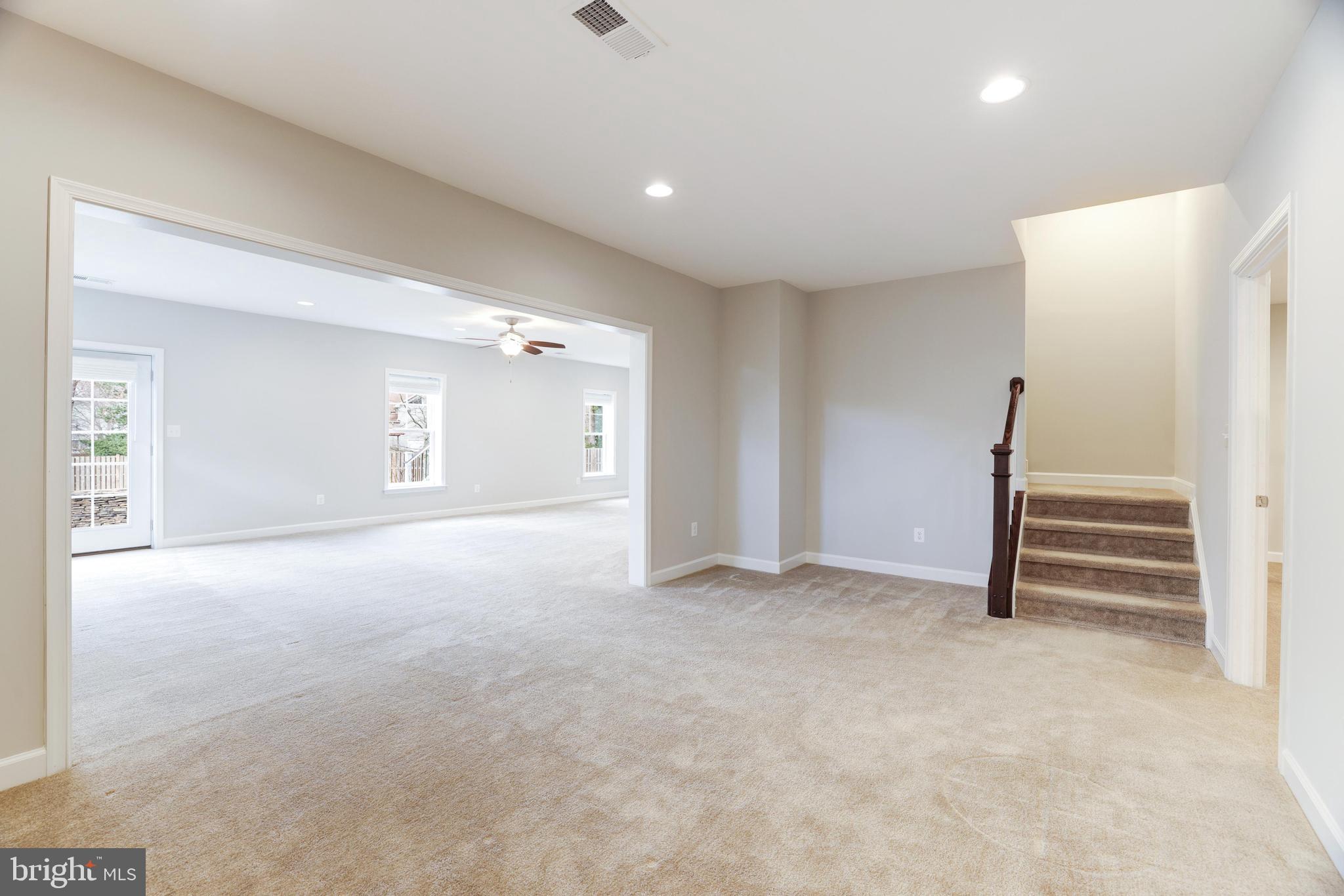 IRIS HILLS - Residential