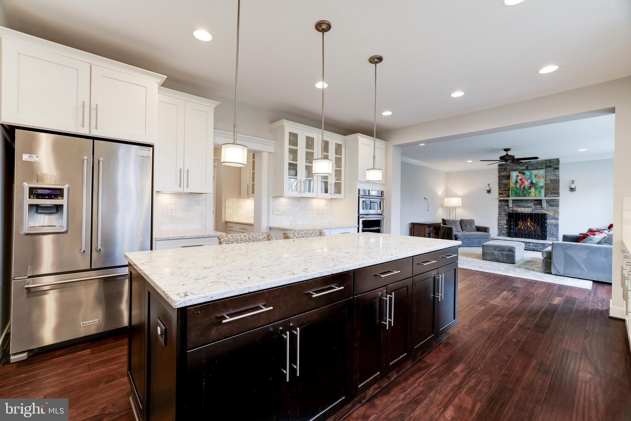 IRIS HILLS - Residential