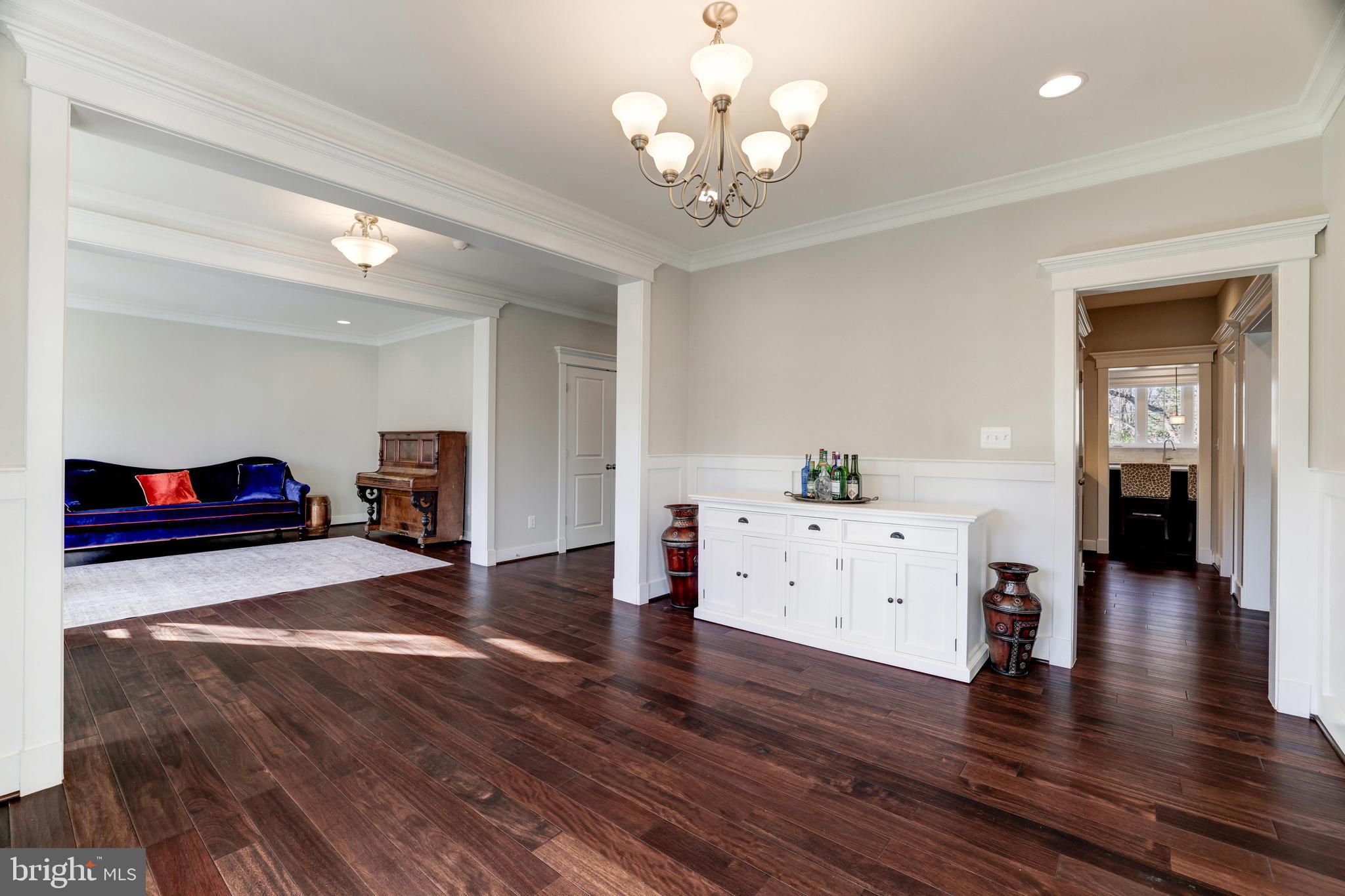 IRIS HILLS - Residential