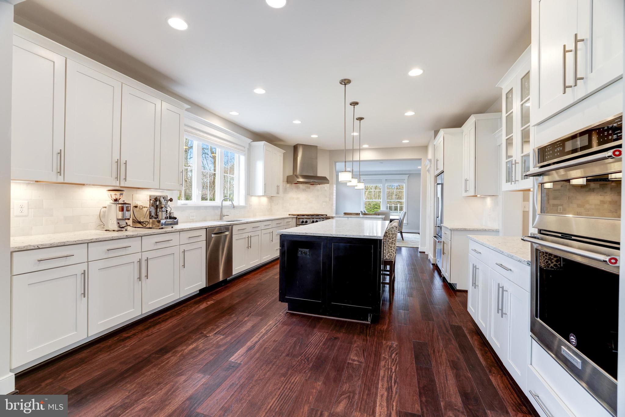 IRIS HILLS - Residential