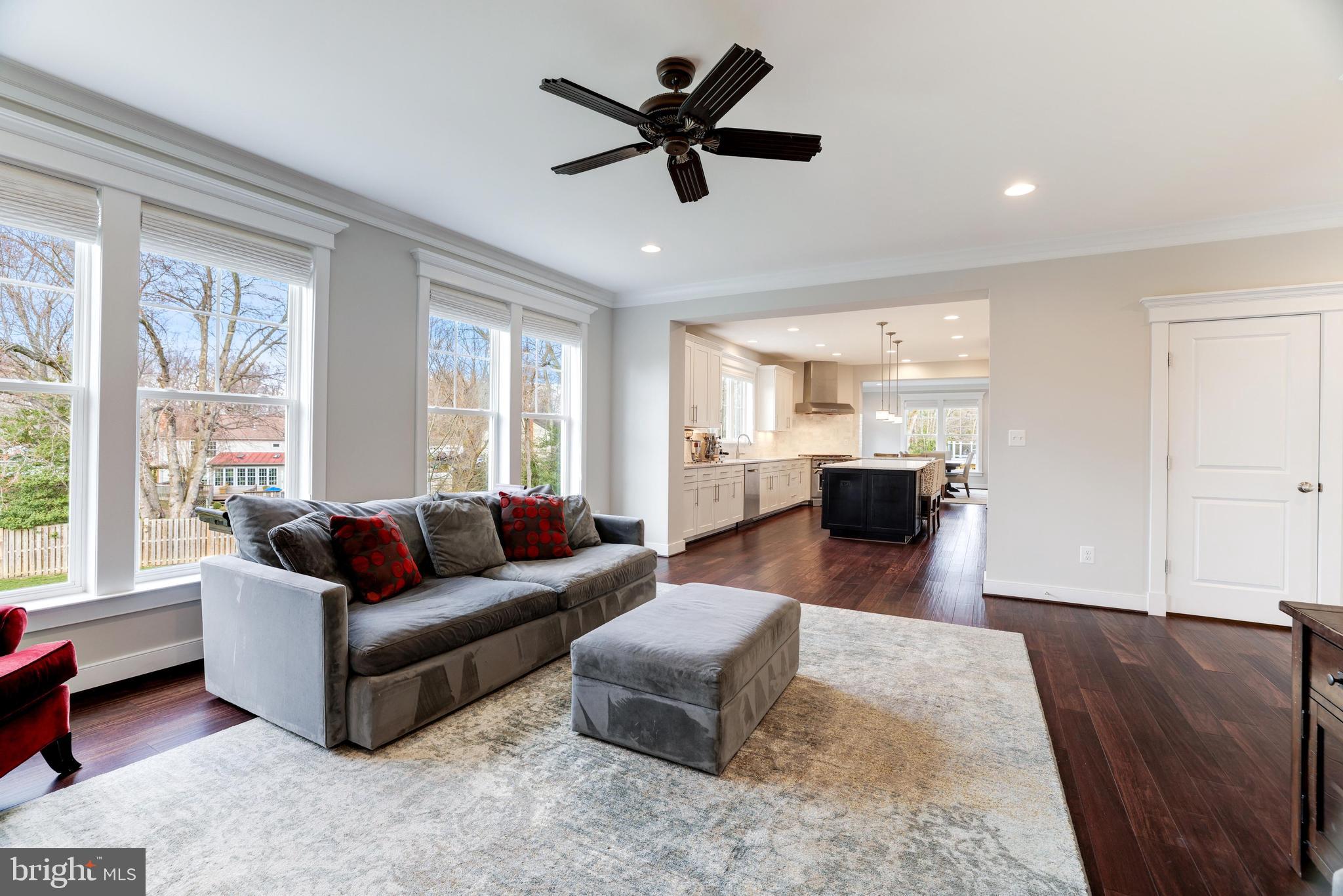 IRIS HILLS - Residential